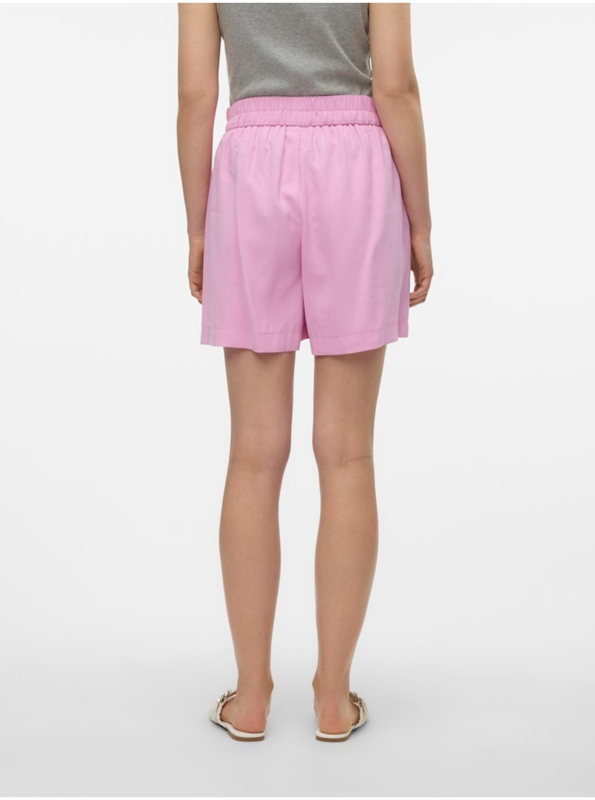 Pantaloni scurti pentru femei VERO MODA - roz deschis