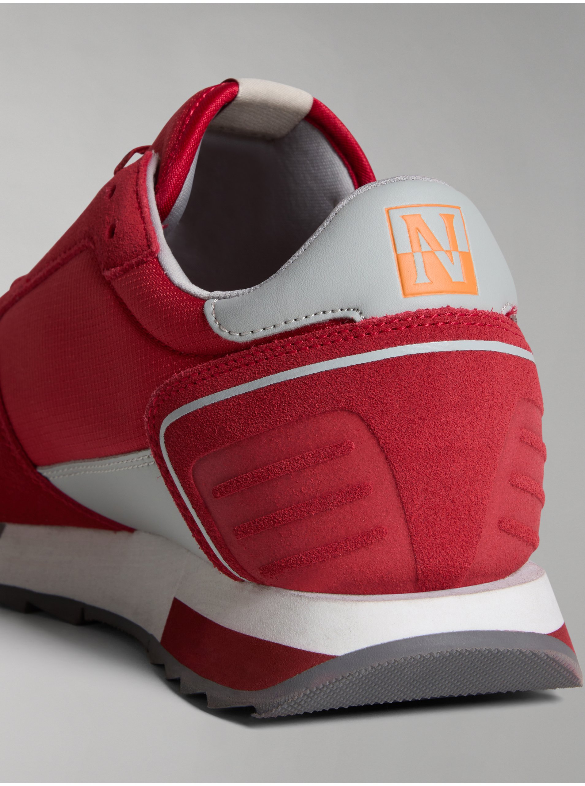 Tenisi barbati, Napapijri