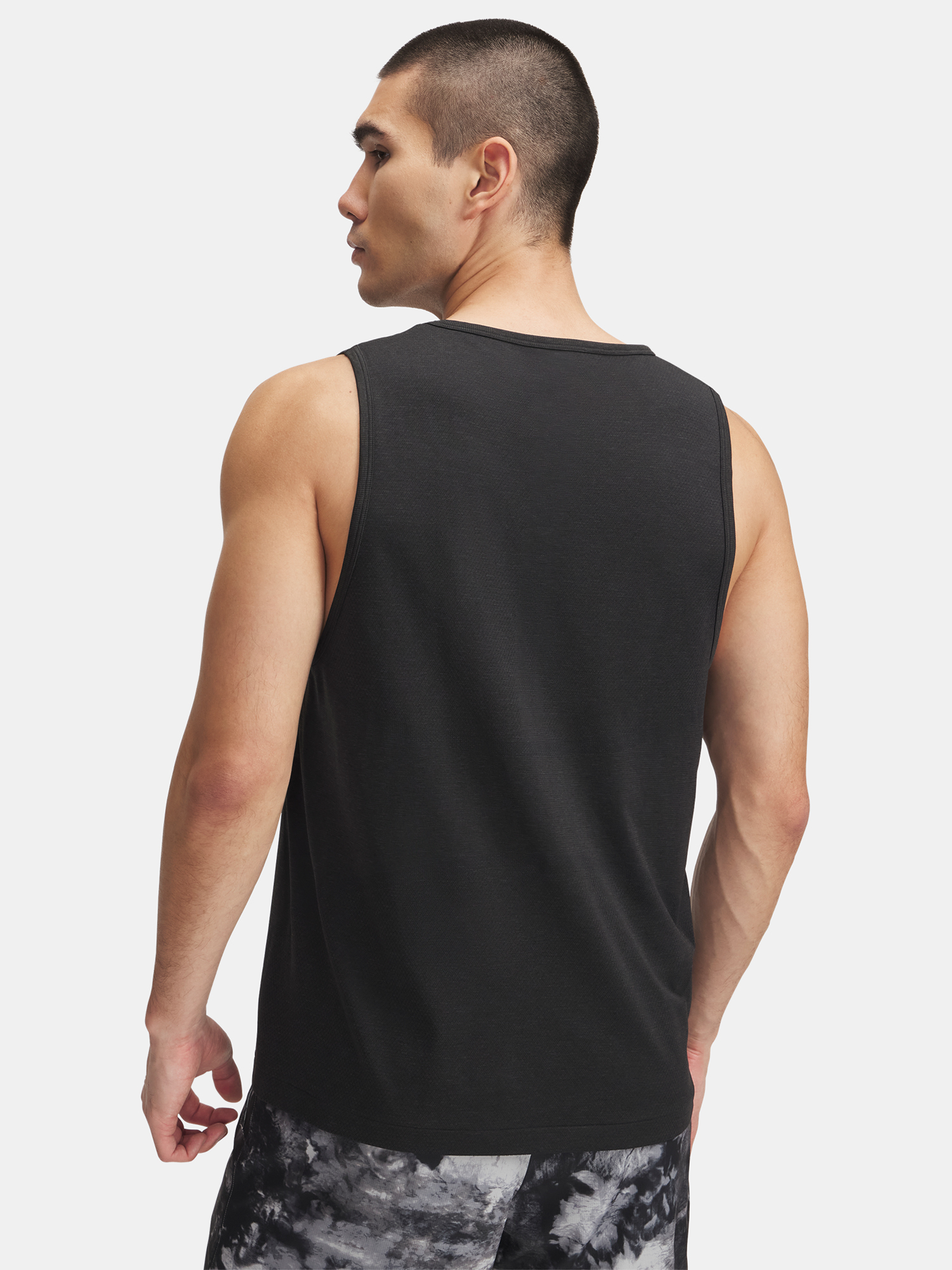Men's tank top Under Armour Vanish Elite Seamless Tank-BLK - Men's