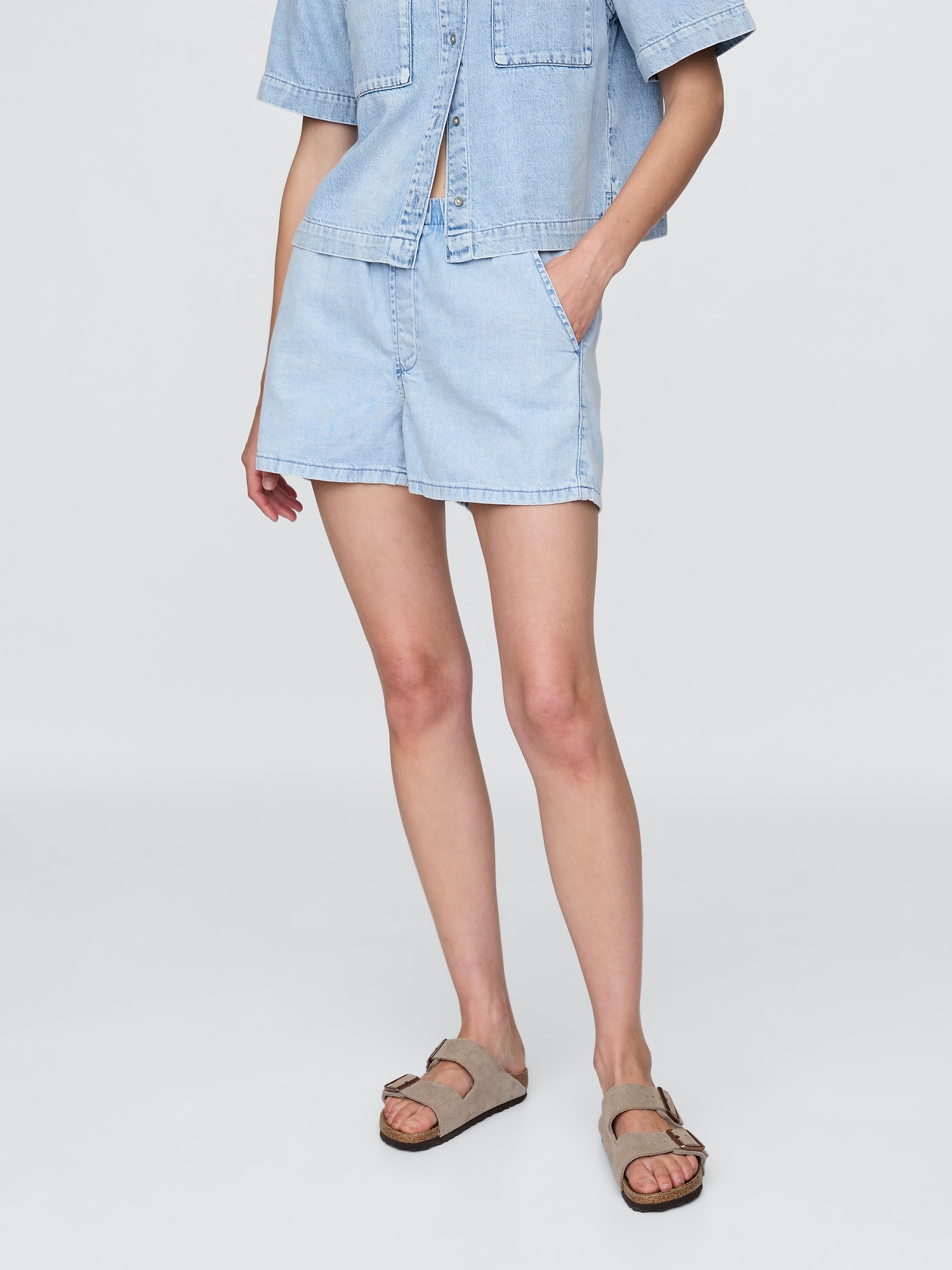 GAP Denim Shorts UltraSoft - Women's