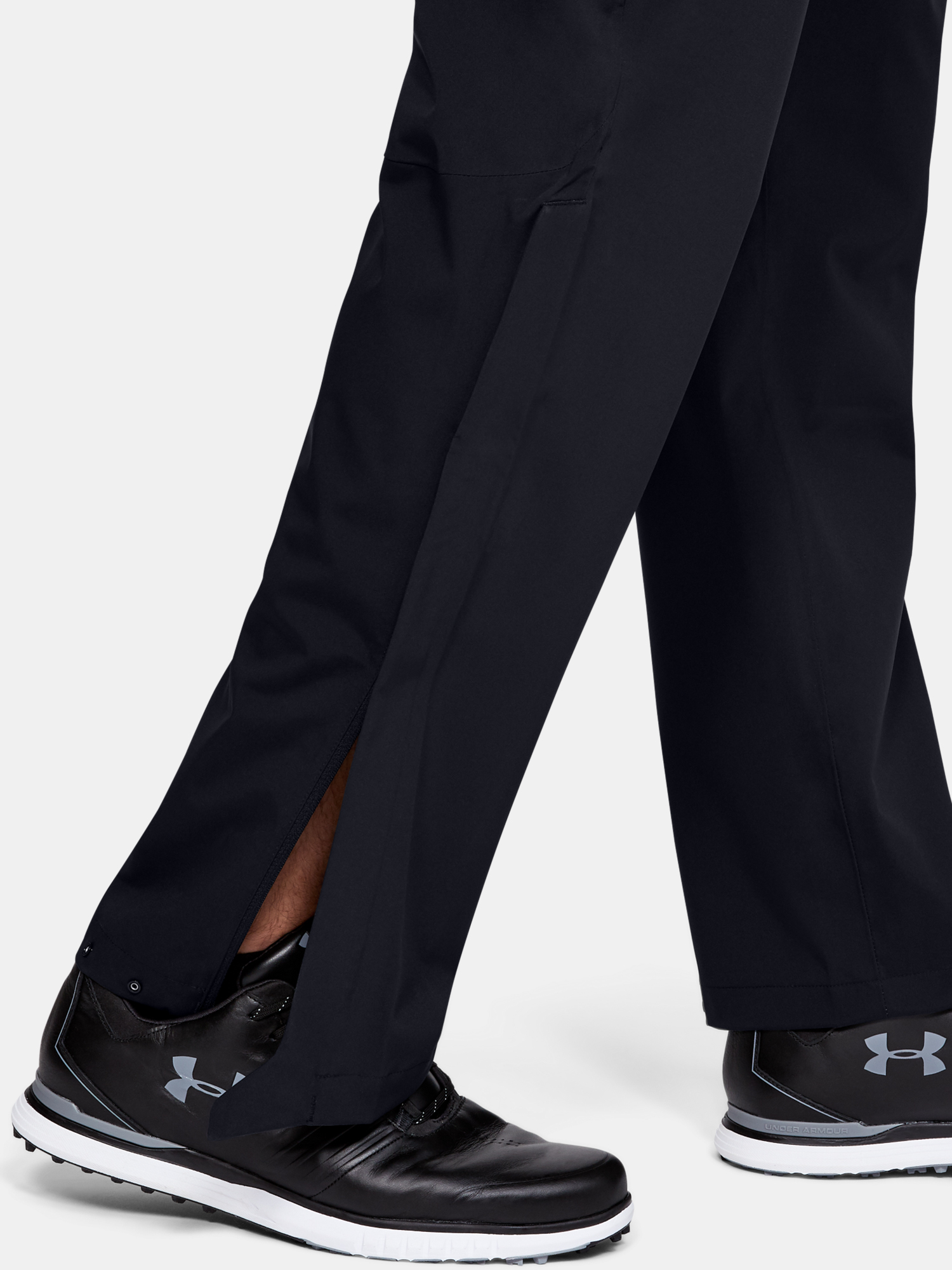 Pantaloni barbati, Under Armour