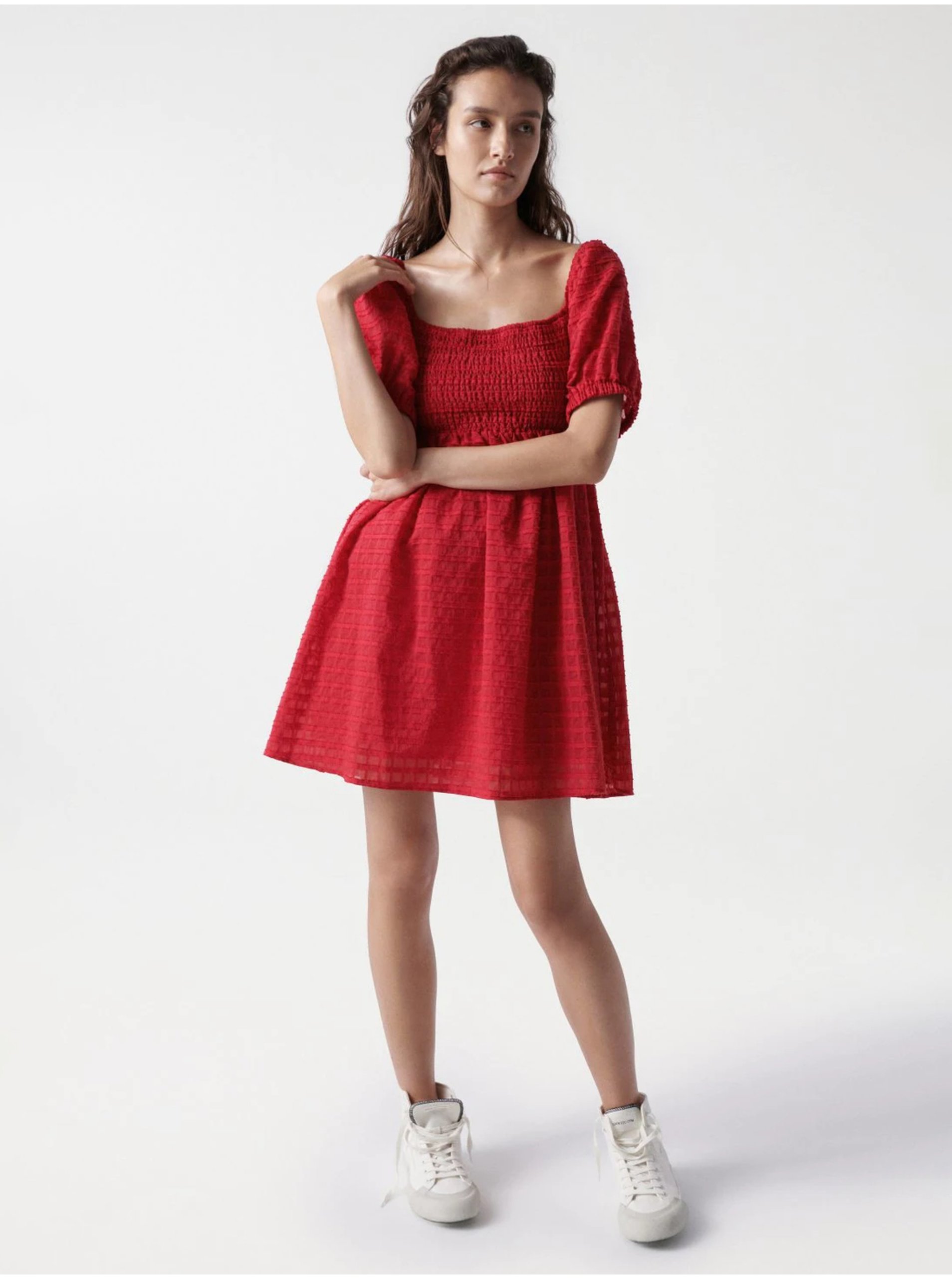 Levně Červené krátké šaty s balonovými rukávy Salsa Jeans Aruba - Dámské