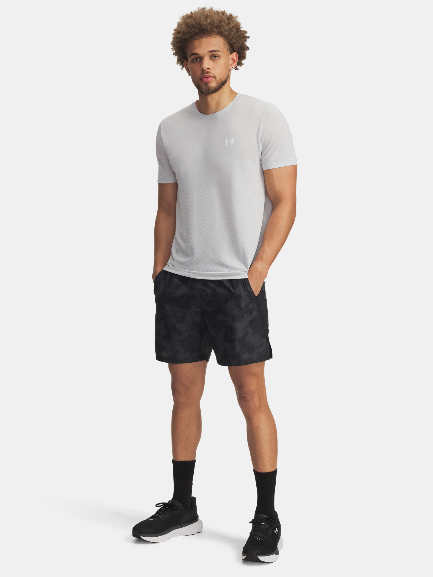 Men&#039;s shorts Under Armour UA LAUNCH 7&#039;&#039; PRINT SHORTS-GRY - Men&#039;s