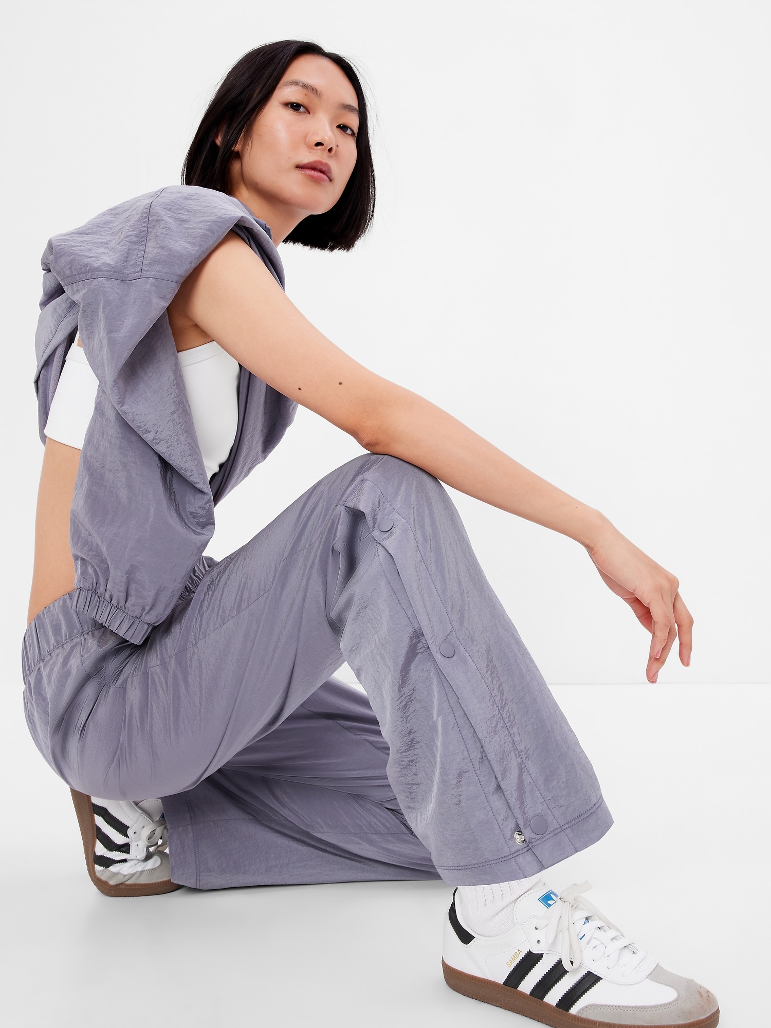 Pantaloni chino pentru femei GAP - gri
