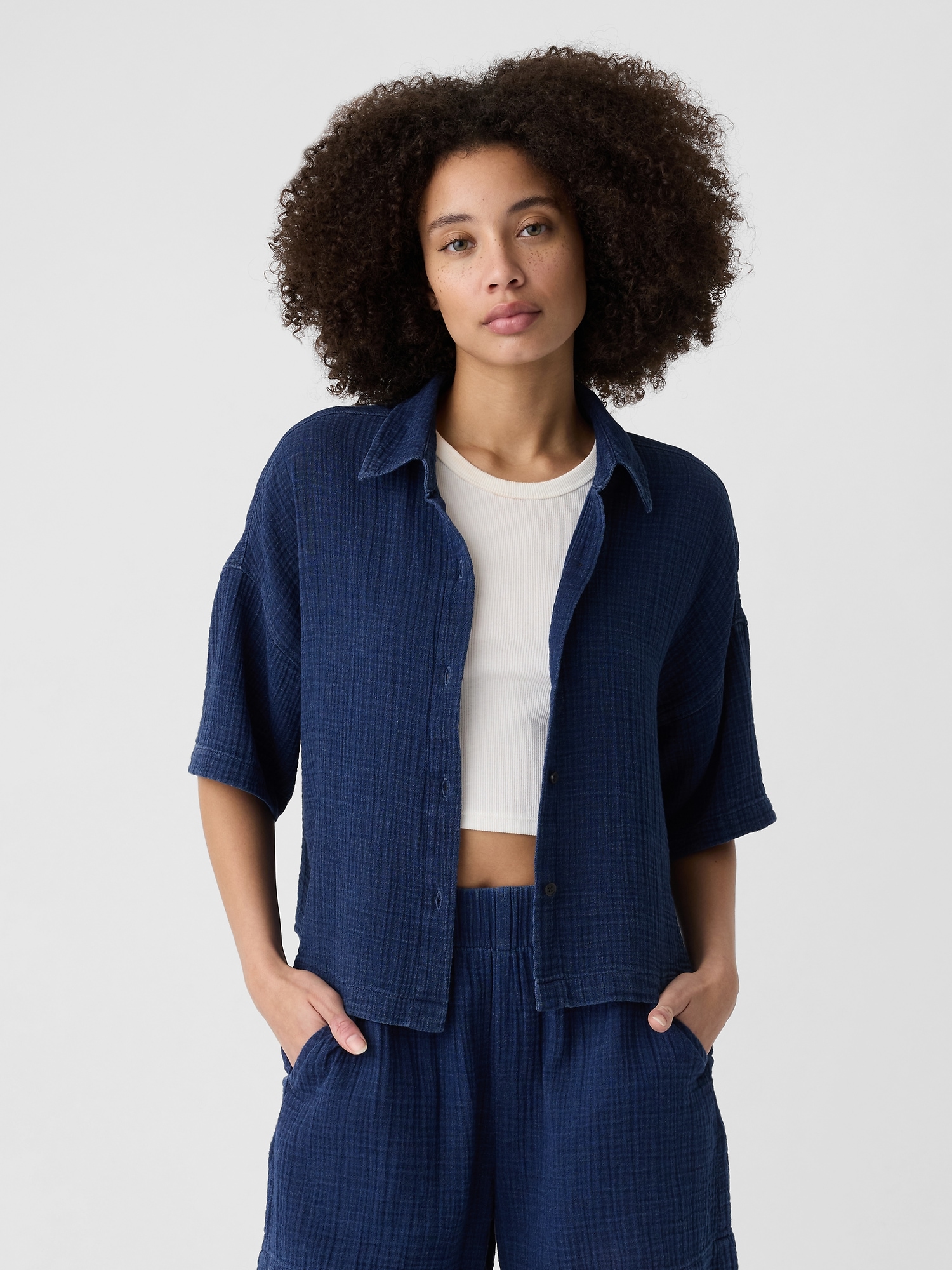 GAP Linen Crop Shirt - Women