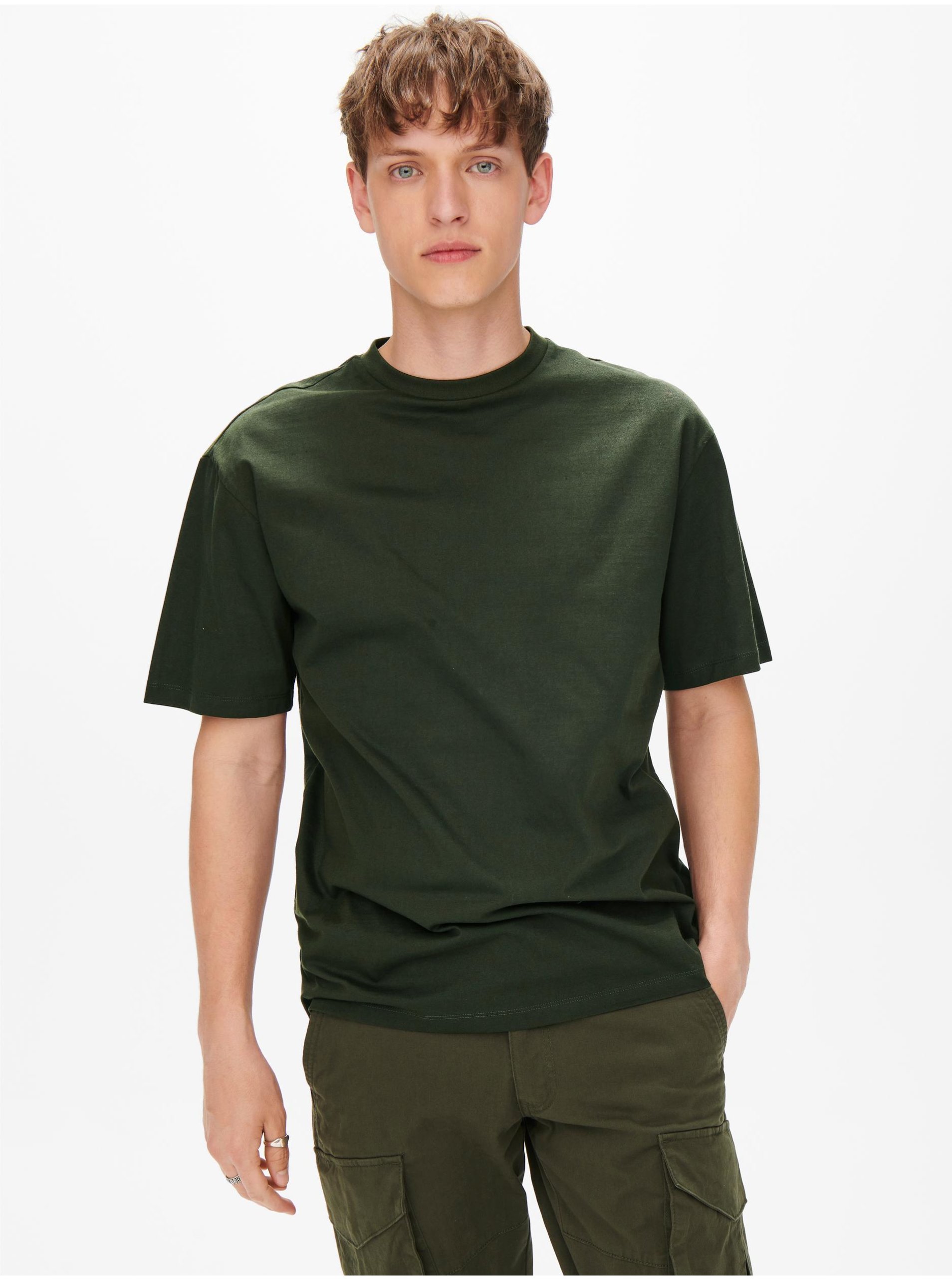 Levně Tmavě zelené pánské basic tričko ONLY & SONS Fred - Pánské