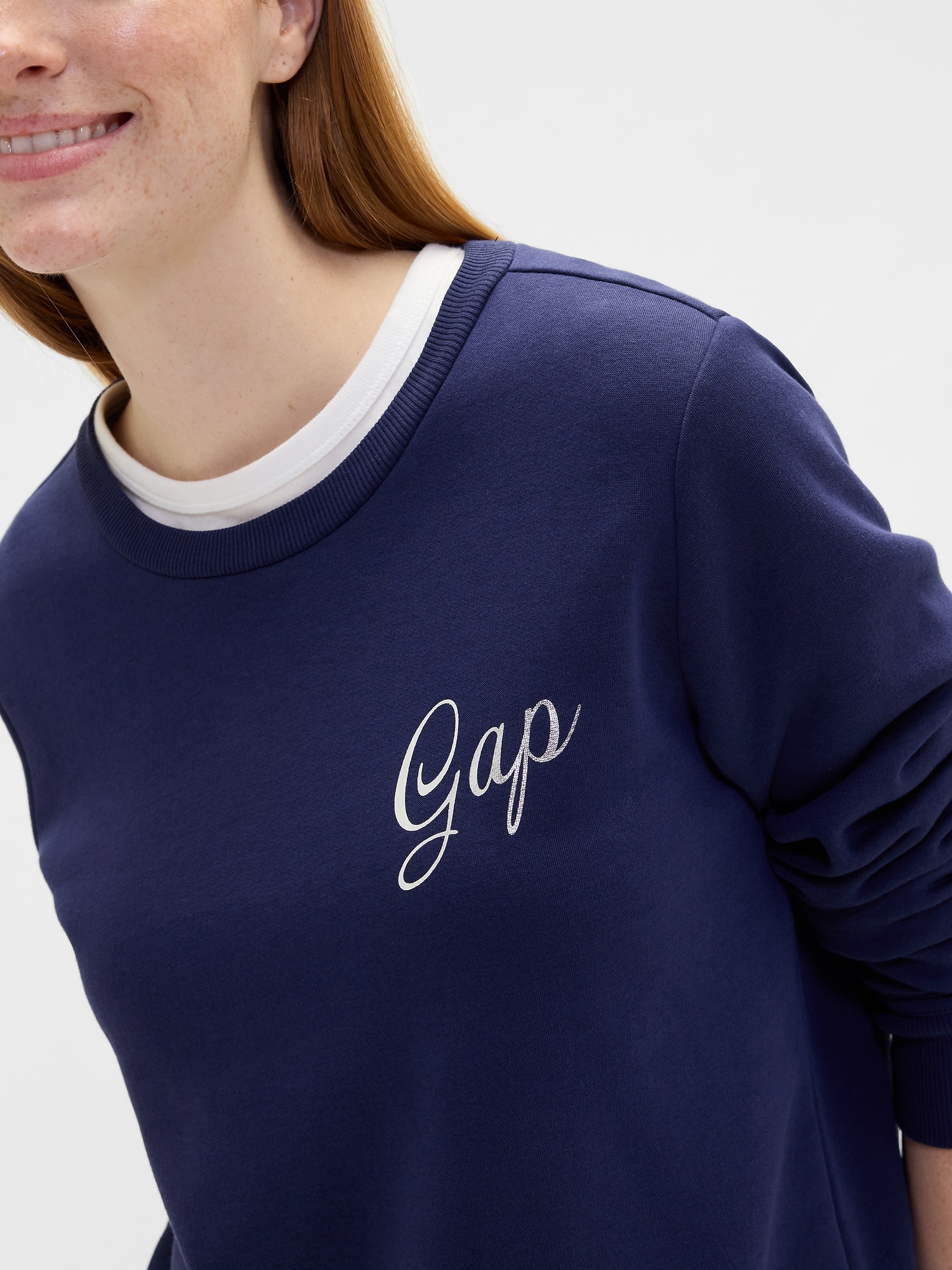 GAP Sweatshirt with logo - Women's