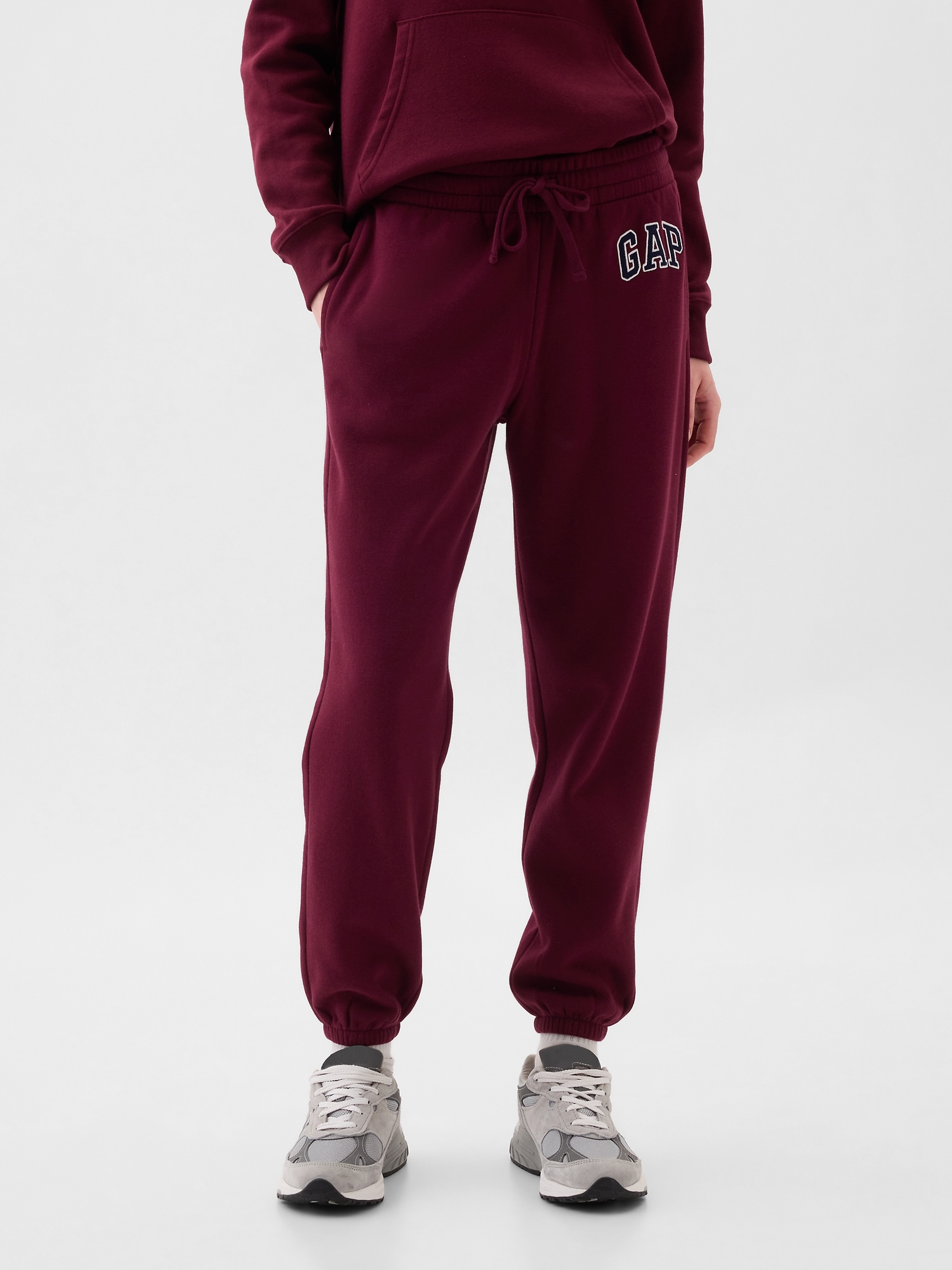 Pantaloni sport pentru femei GAP - bordo