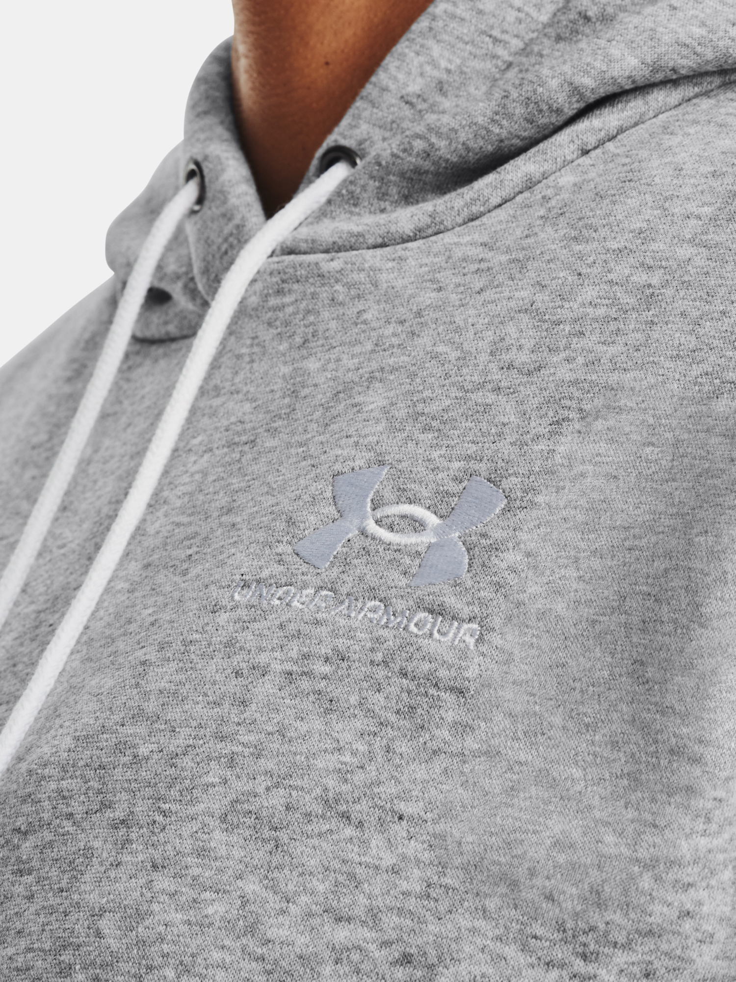 Jachete si tricouri pentru femei Under Armour - gri