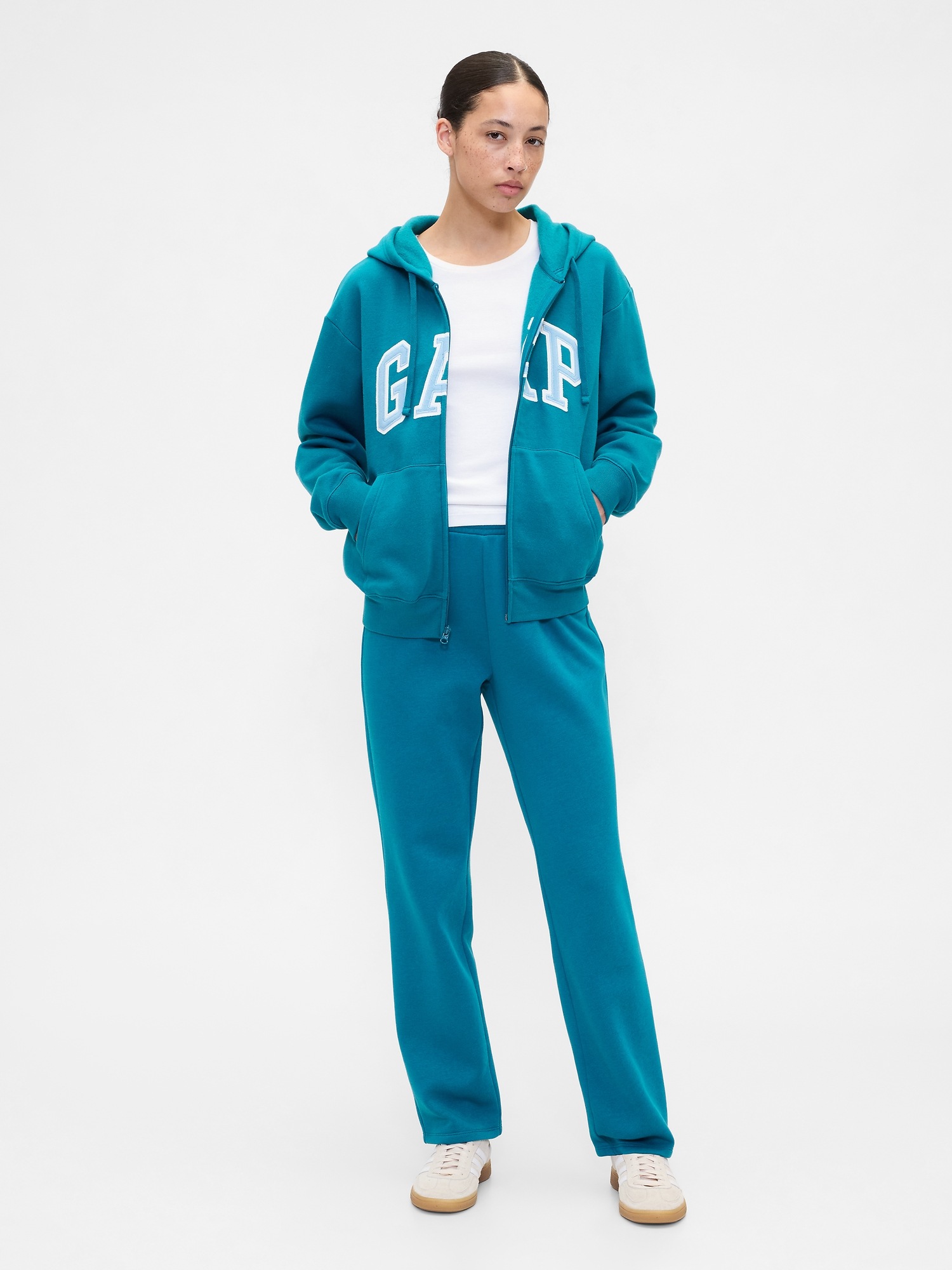 GAP Sweatpants with logo - Women&#039;s