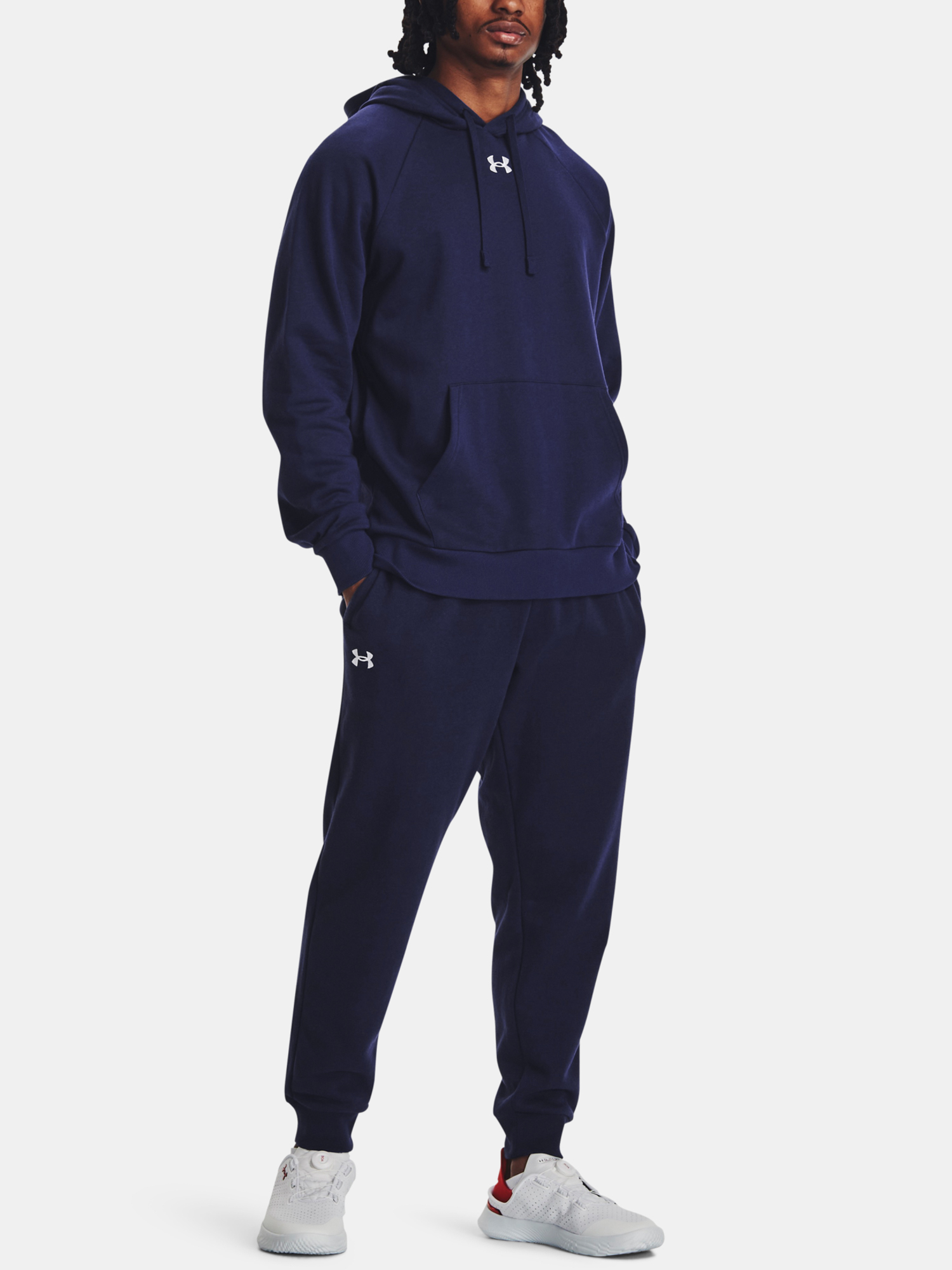Pantaloni si pantaloni scurti pentru barbati Under Armour - albastru inchis