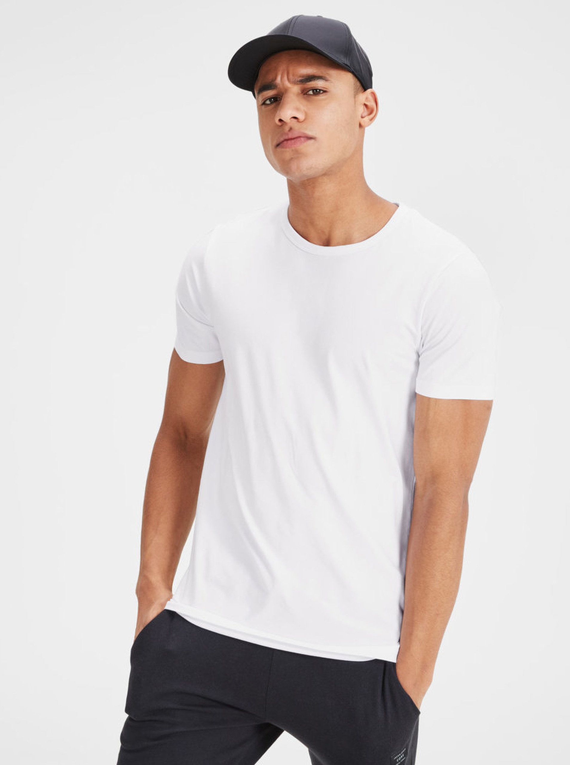 Bílé pánské tričko s krátkým rukávem Jack & Jones Basic - Pánské