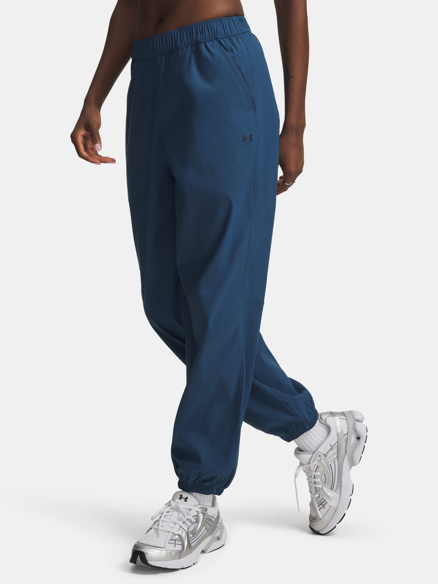 Дамски спортен панталон Under Armour Unstoppable WVN Jogger