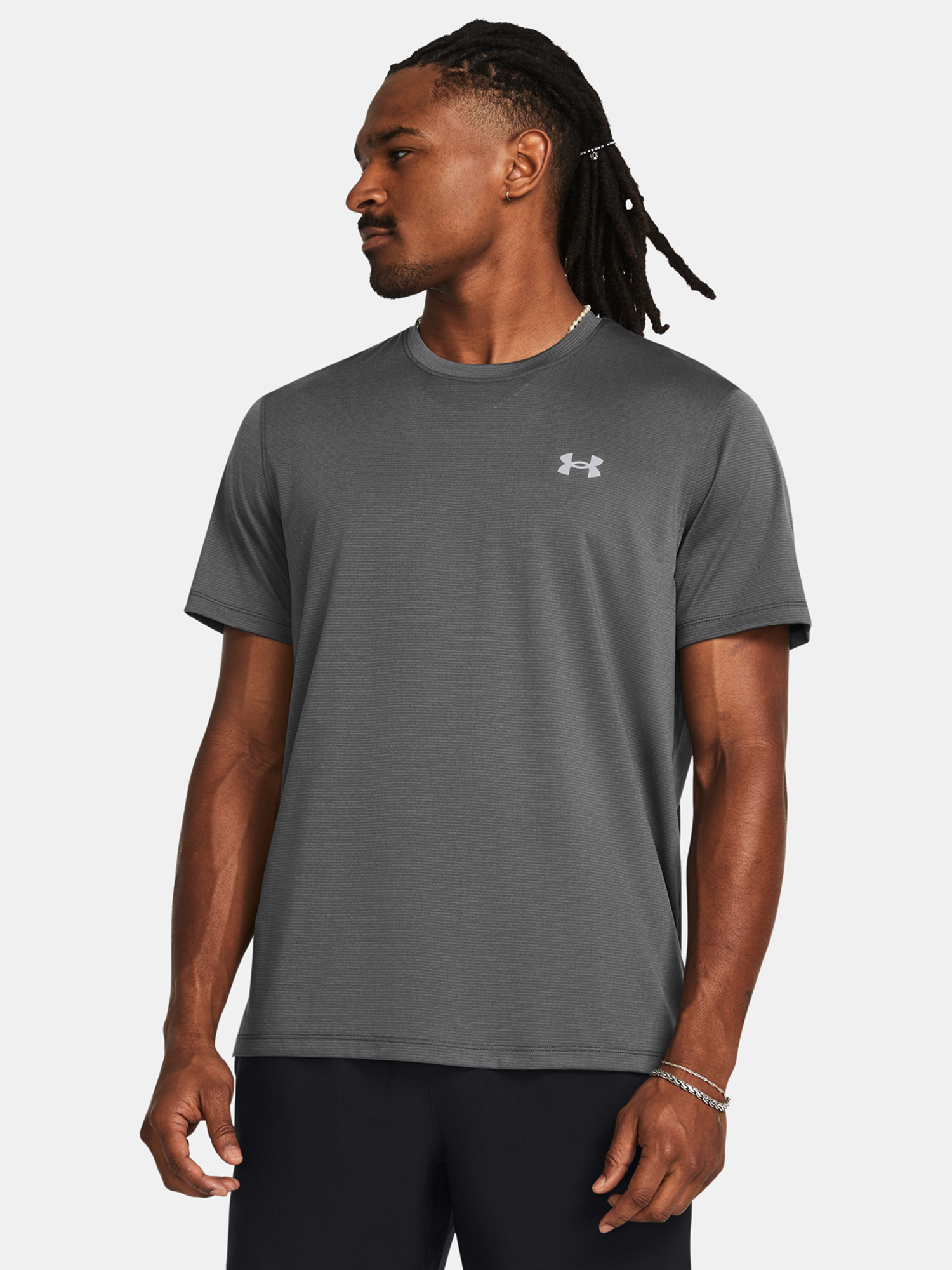 Under Armour Men's T-shirt UA LAUNCH SHORTSLEEVE - Men's