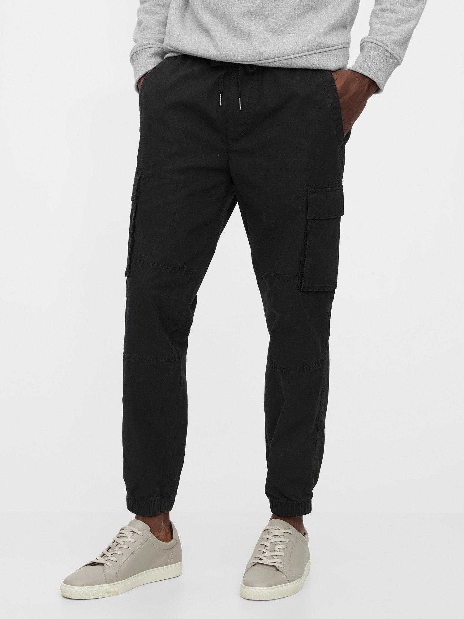 gap cargo joggers mens