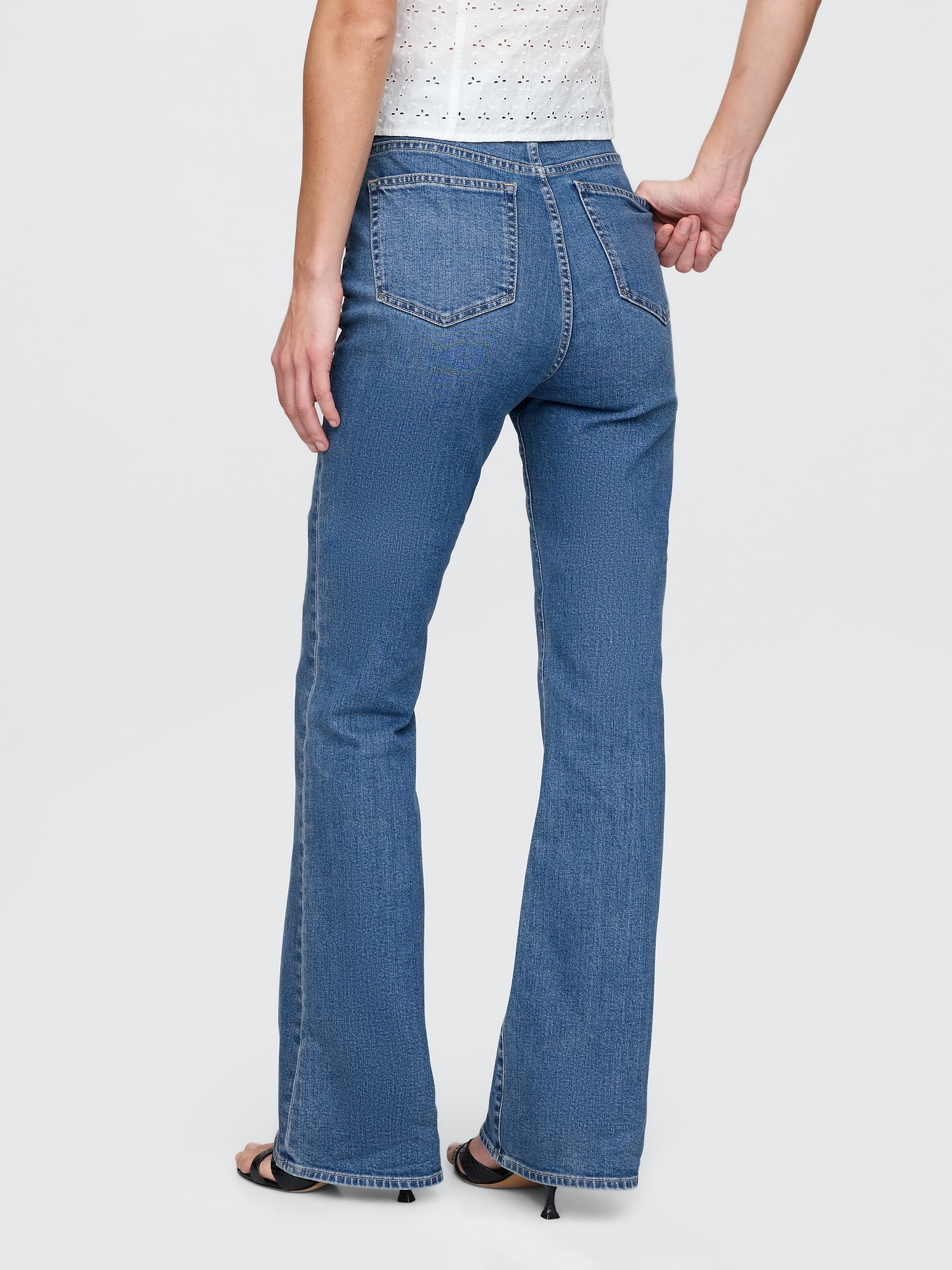 GAP Jeans High Rise '70s Flare - Ladies