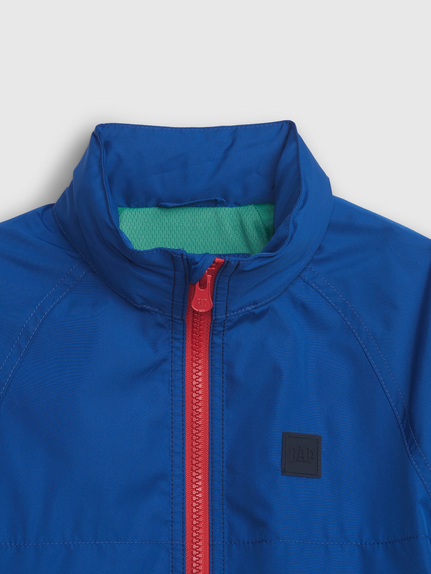 GAP - albastru, negru, rosu