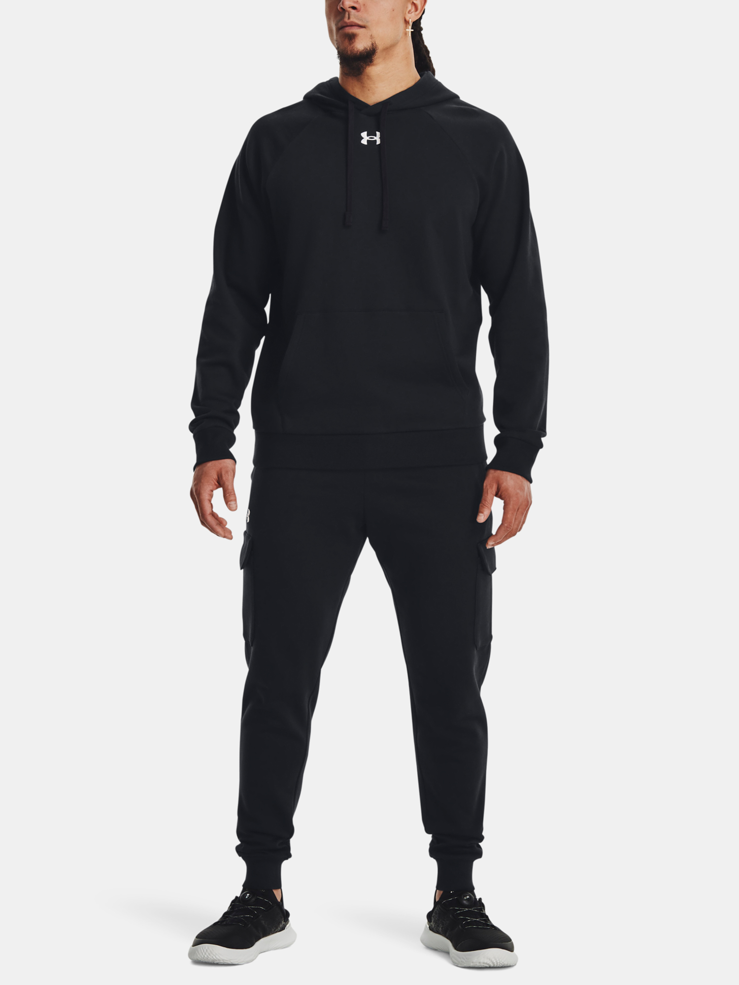 Pantaloni barbati, Under Armour