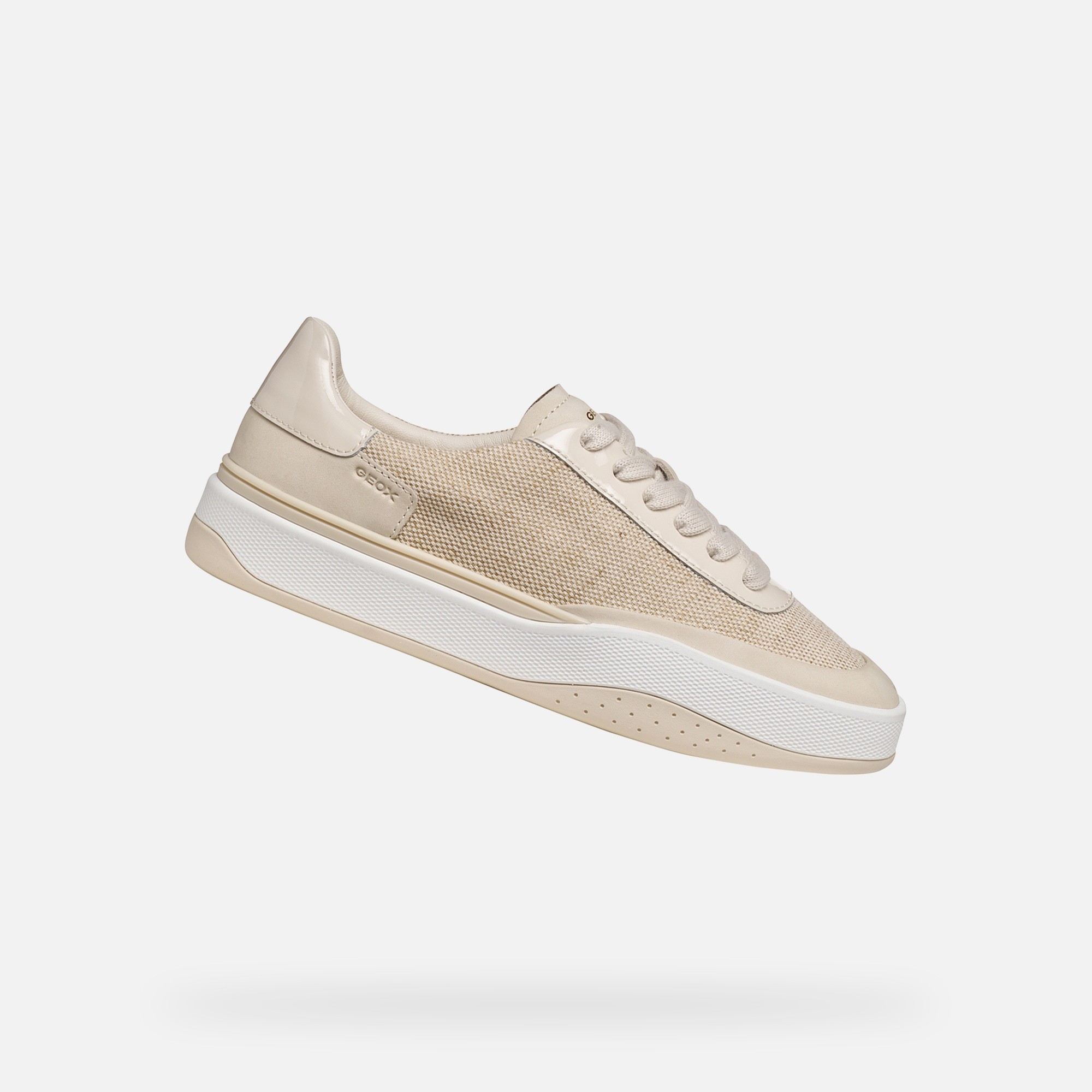 Бежови дамски маратонки Geox Dynamia