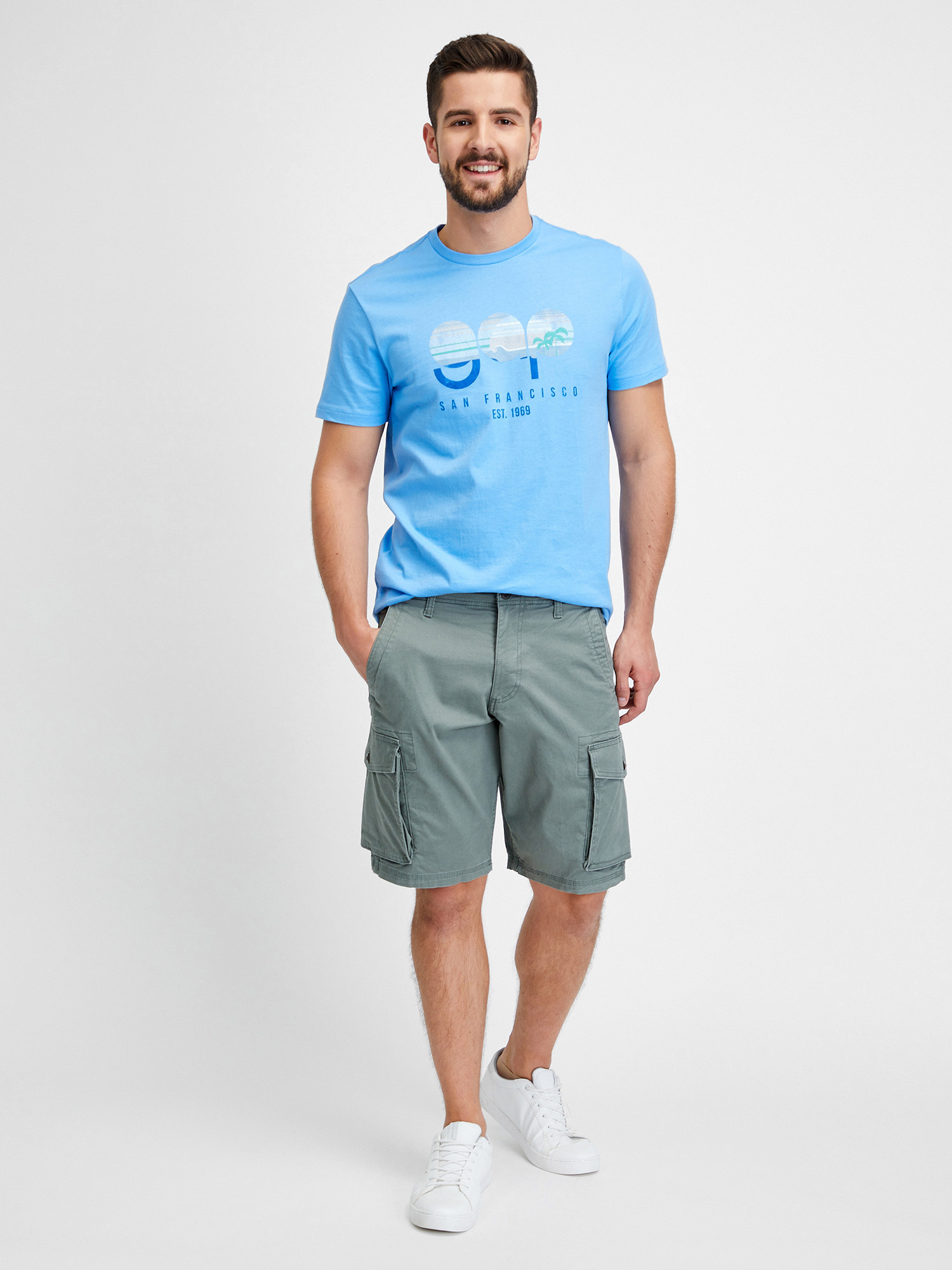 GAP Canvas Cargo Shorts - Men