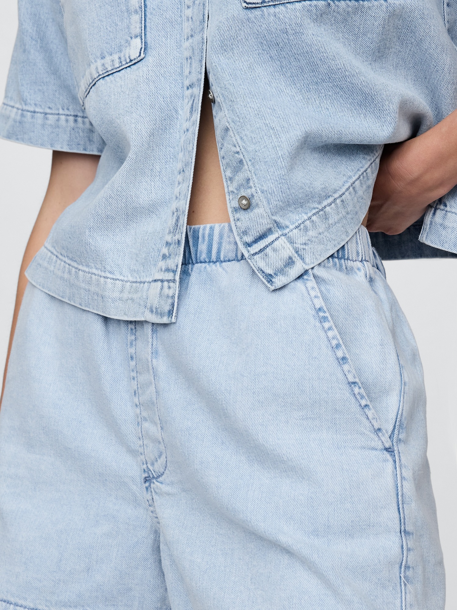 GAP Denim Shorts UltraSoft - Women's