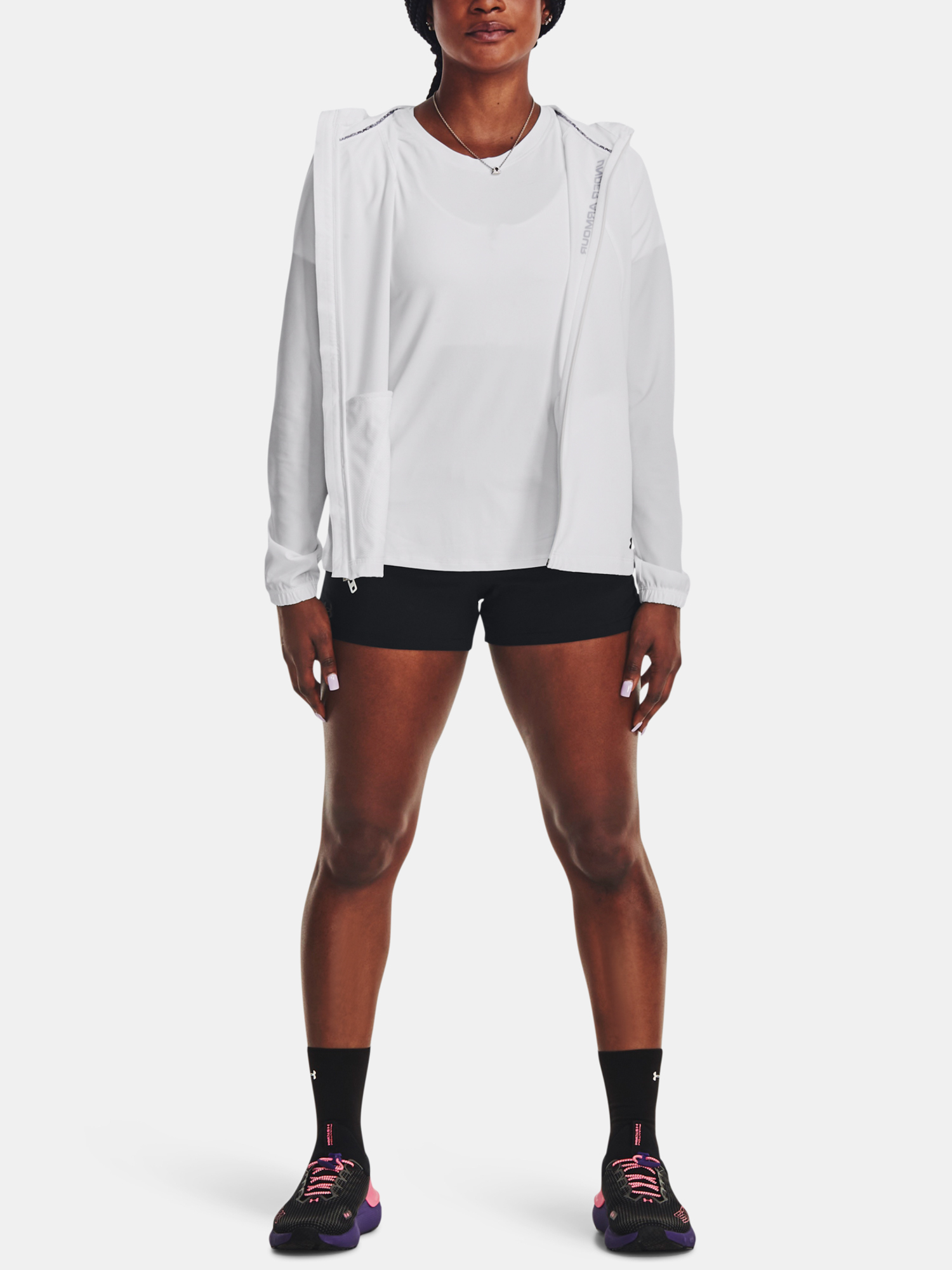 Pantaloni si pantaloni scurti pentru femei Under Armour - negru