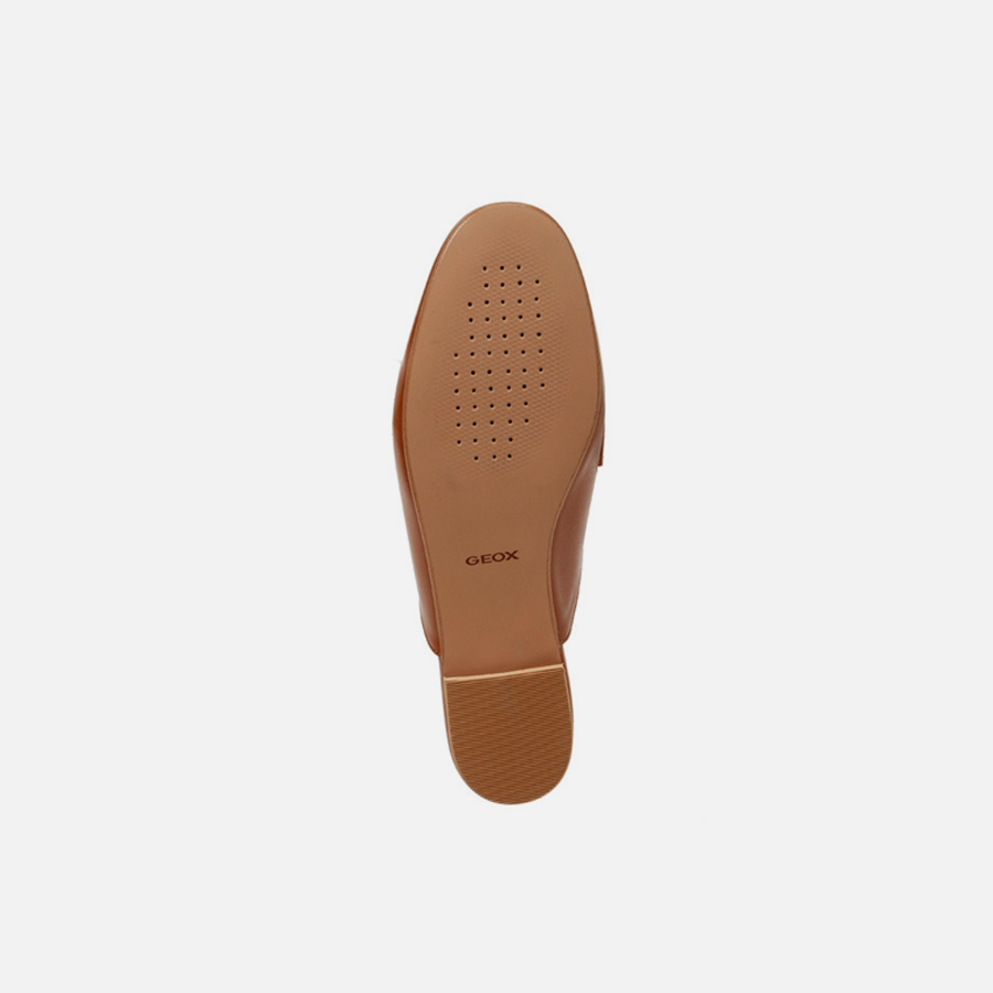 Brown women's moccasins Geox Llizia - Women's