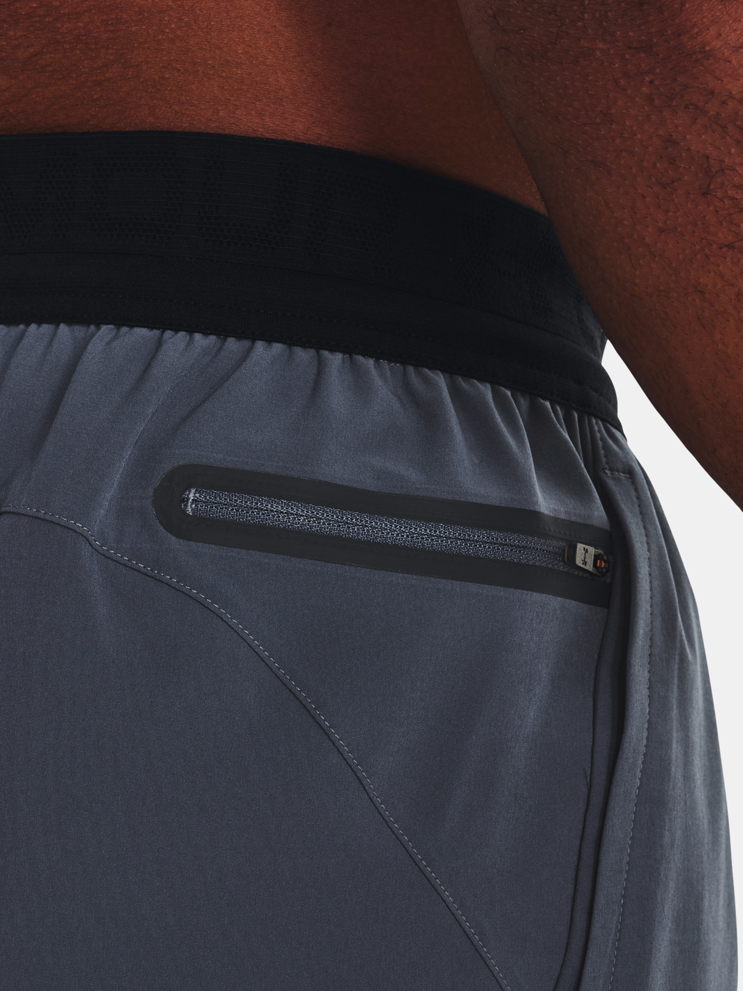Pantaloni si pantaloni scurti pentru barbati Under Armour - gri