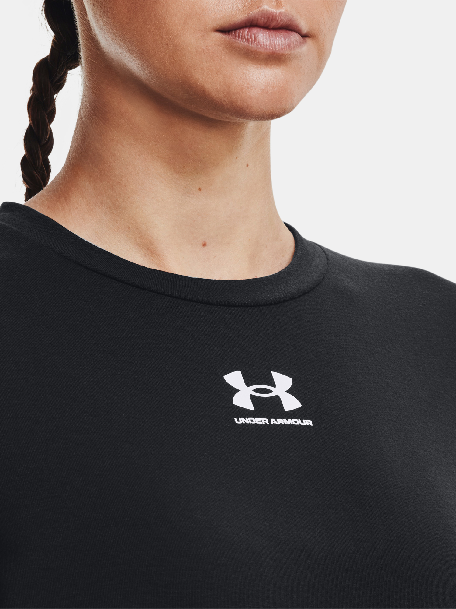 Topuri si tricouri pentru femei Under Armour - negru