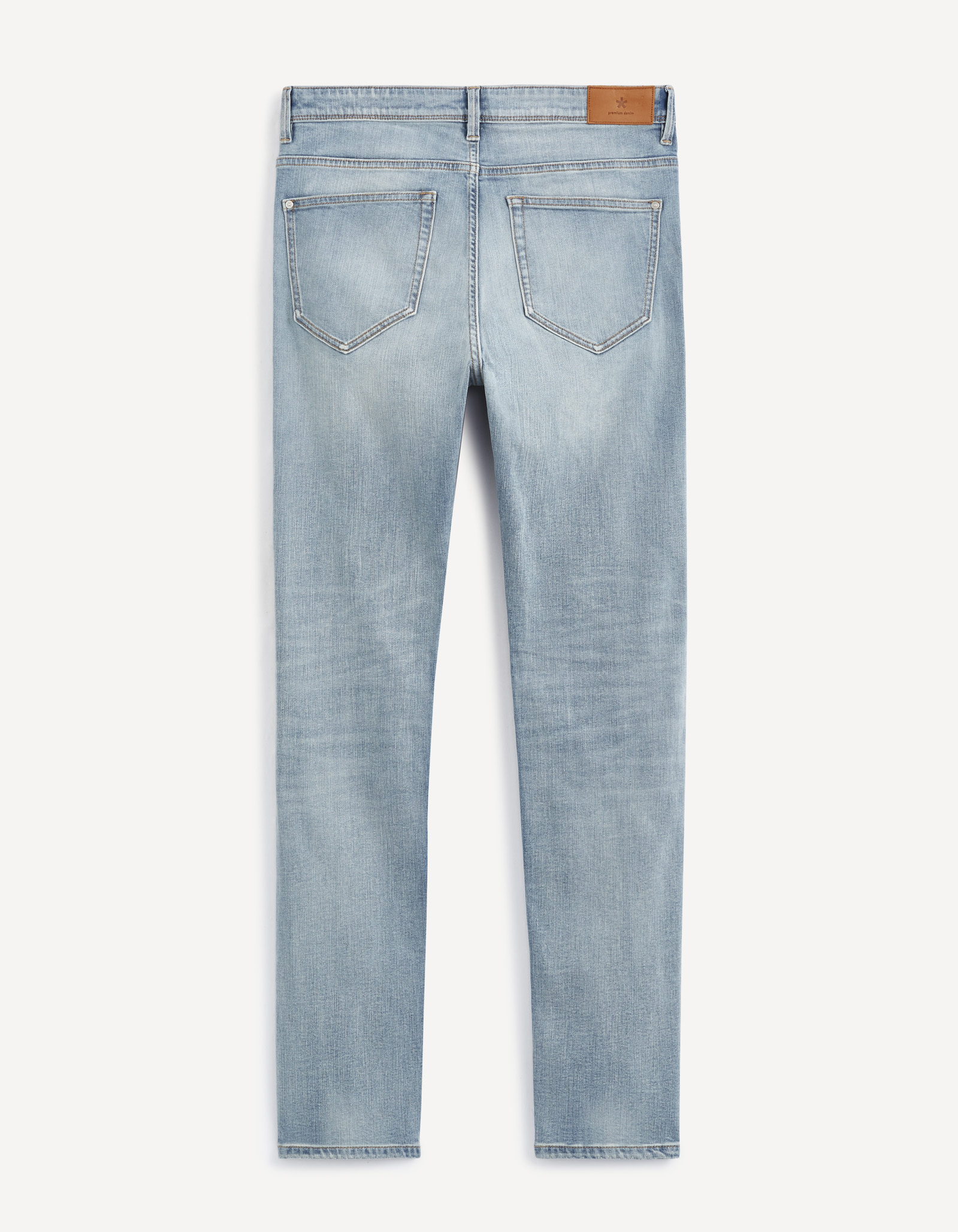 Blugi barbati, Celio Voslight