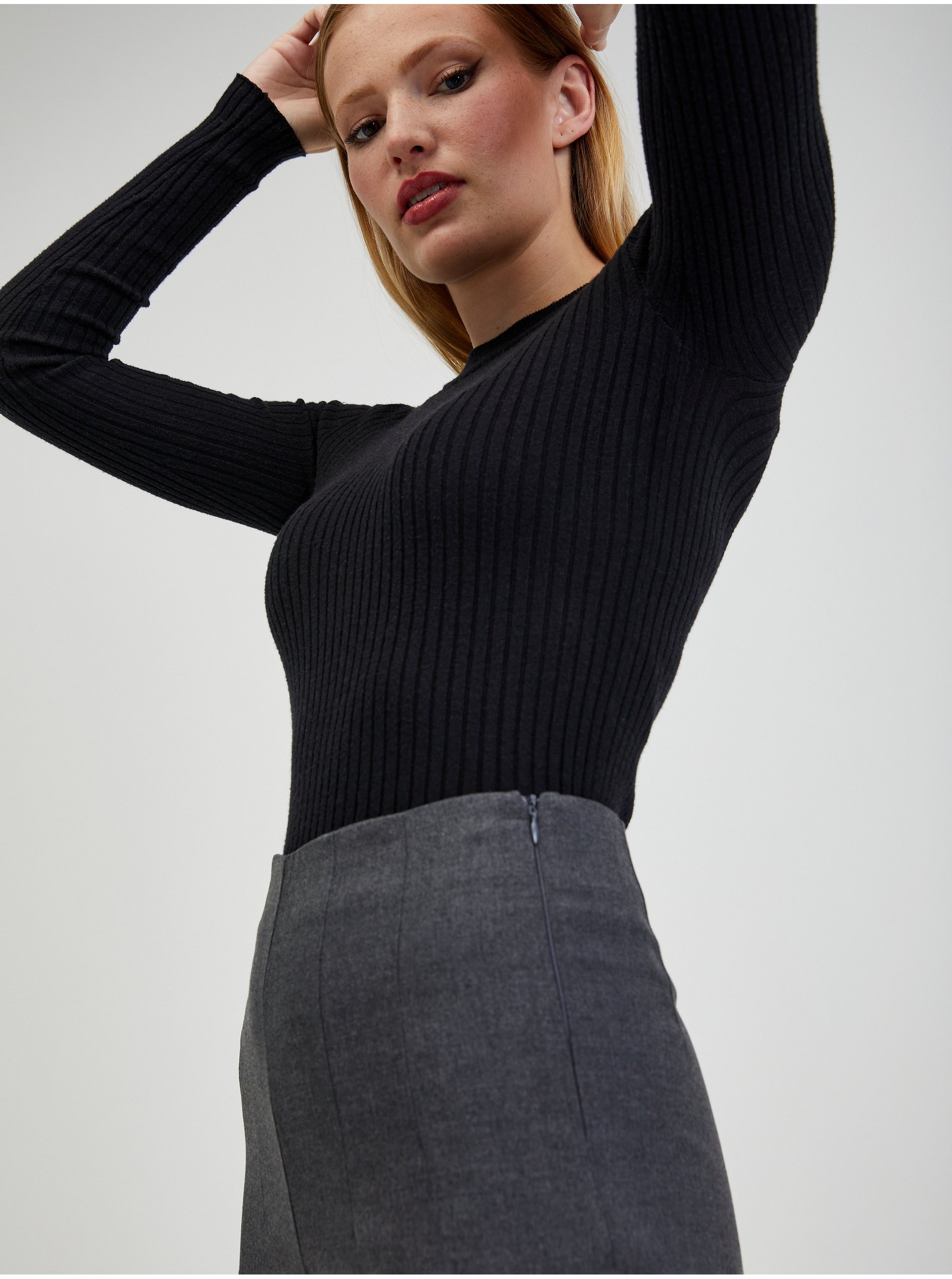 Pantaloni chino pentru femei ORSAY - gri