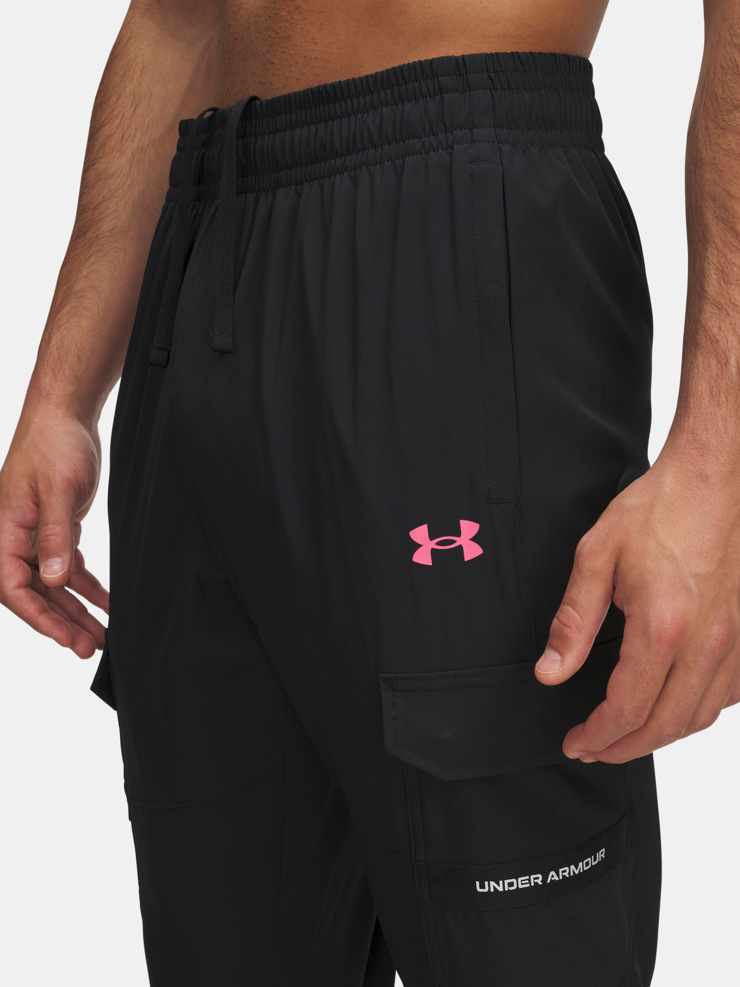 Men&#039;s Under Armour UA Tech Utility Woven Pant-BLK Sports Trousers - Mens