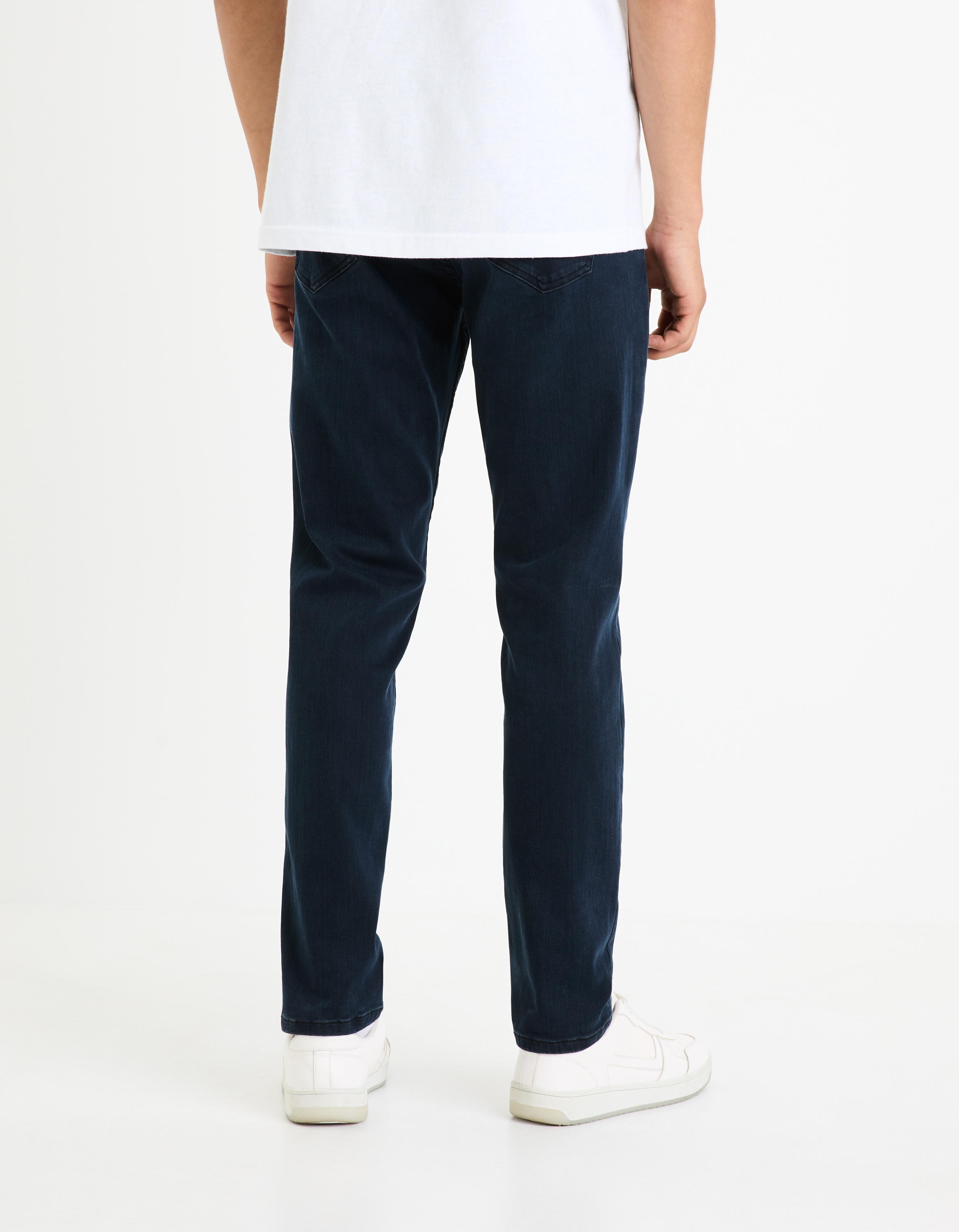 Blugi barbati, Celio