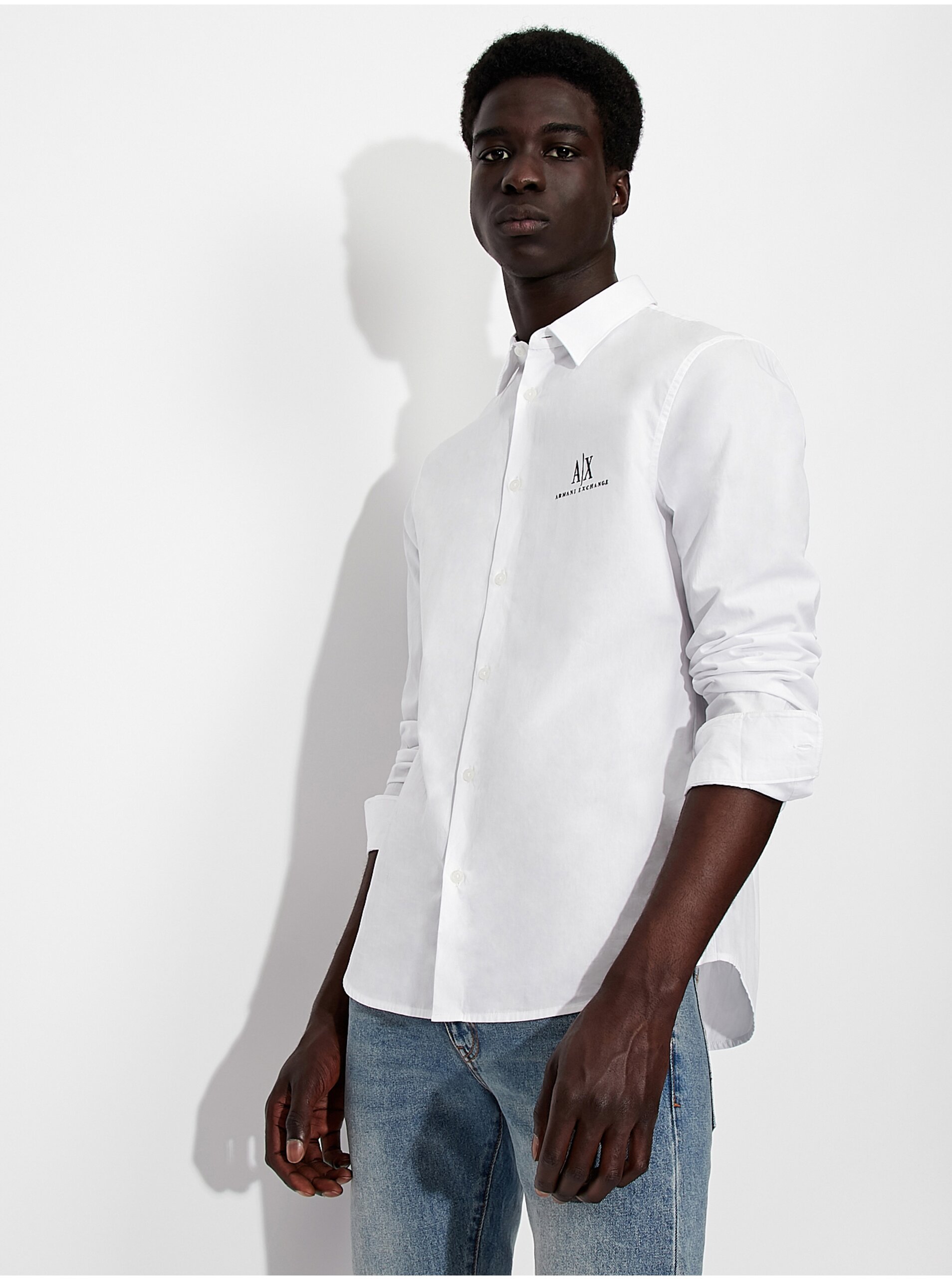 Levně Bílá pánská košile Armani Exchange - Pánské