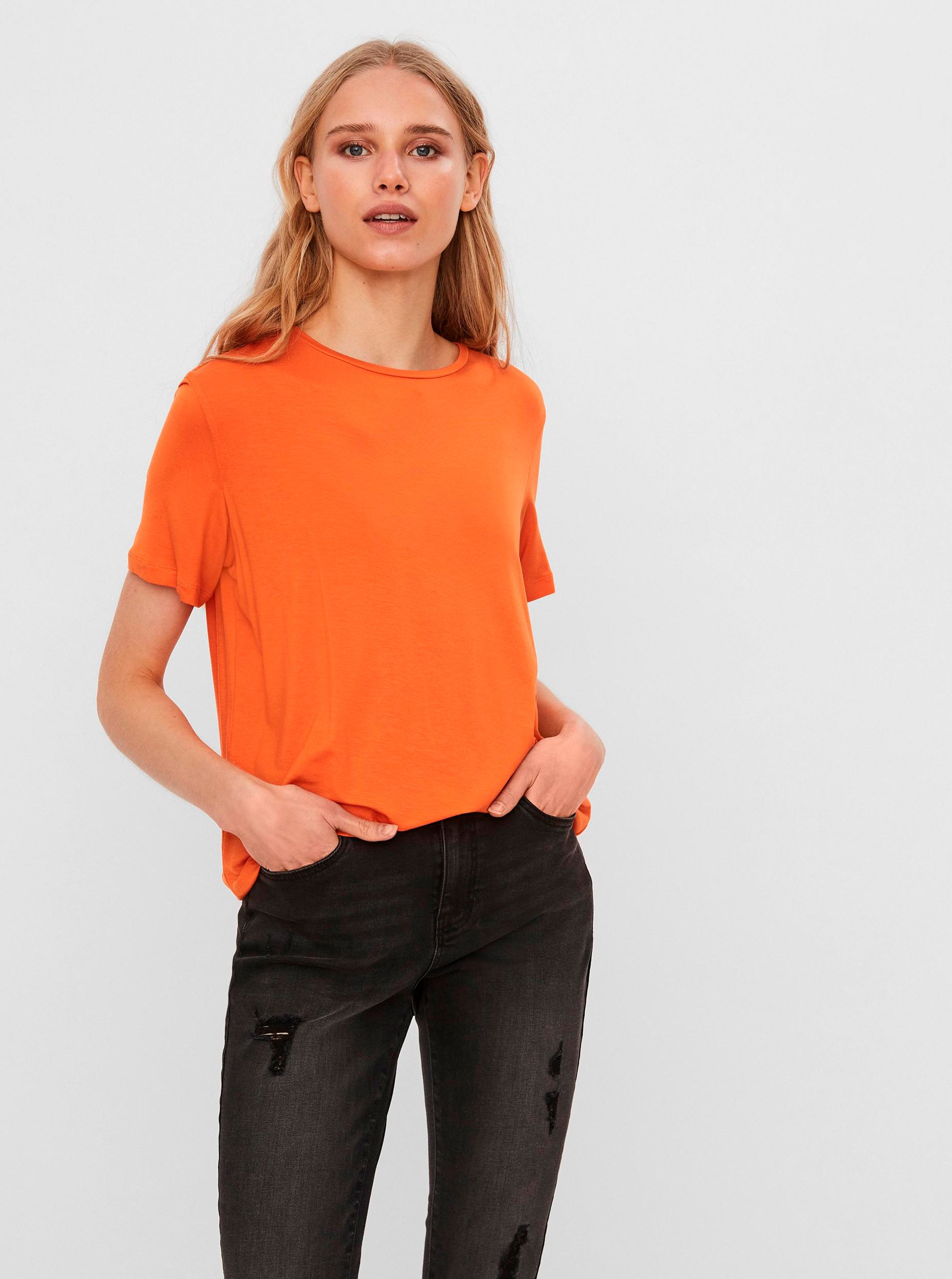 Tricouri pentru femei AWARE by VERO MODA - oranj