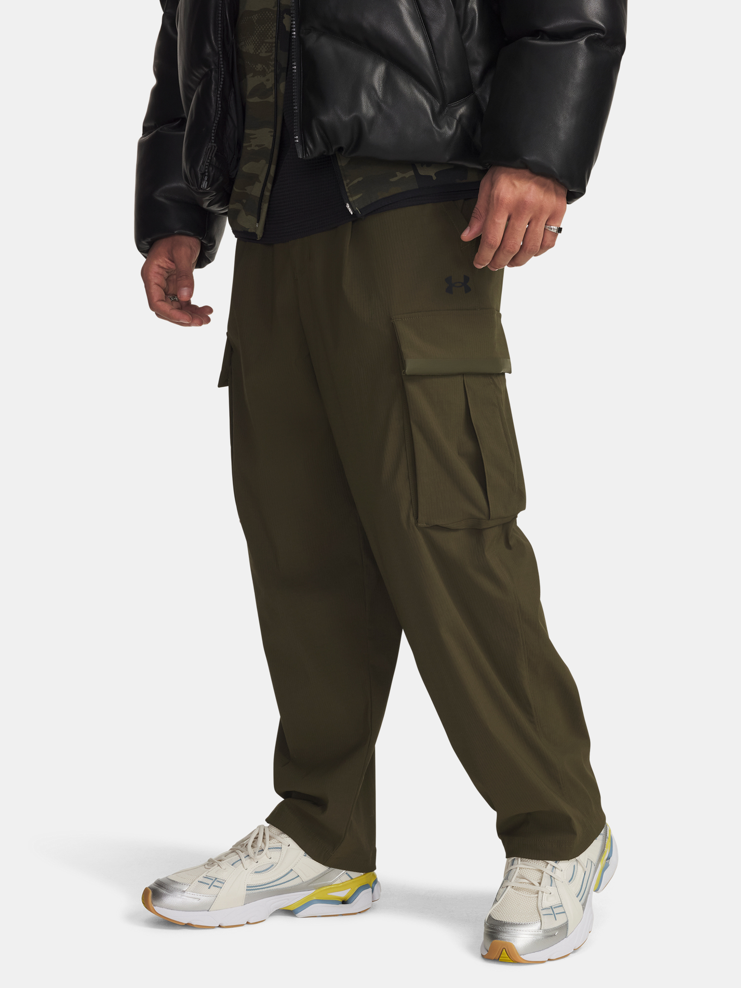 Men&#039;s Under Armour UA UNSTPBLE TXTR WOVEN CARGO-GRN - Men&#039;s Sports Trousers