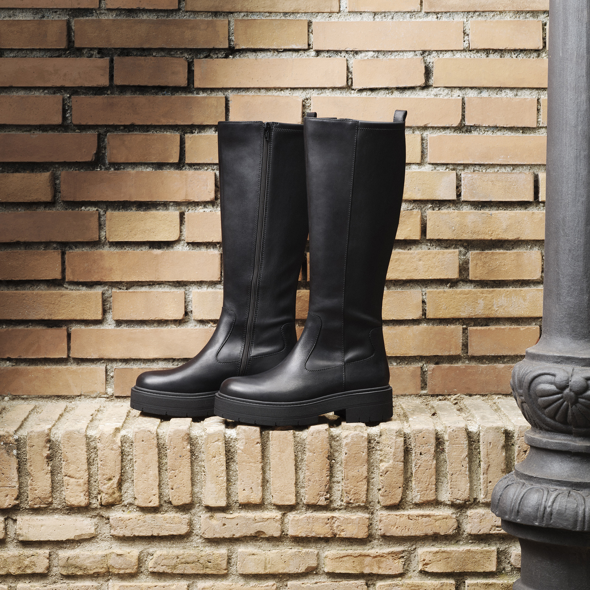 Black women&#039;s boots Geox Spherica Ec7 - Women&#039;s