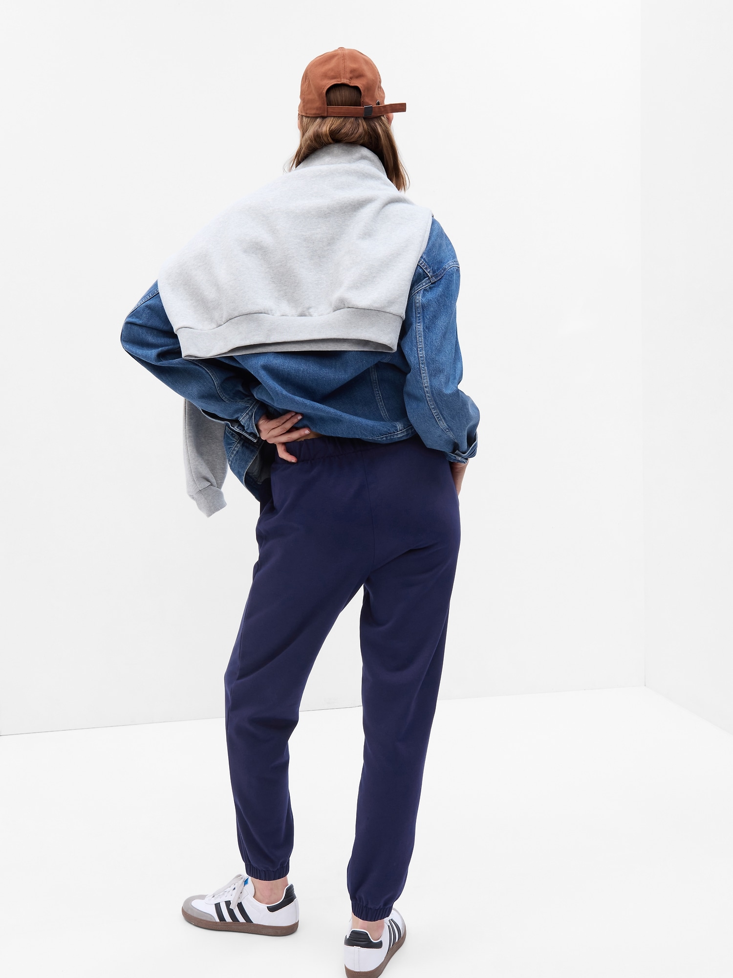 Pantaloni sport pentru femei GAP - albastru inchis