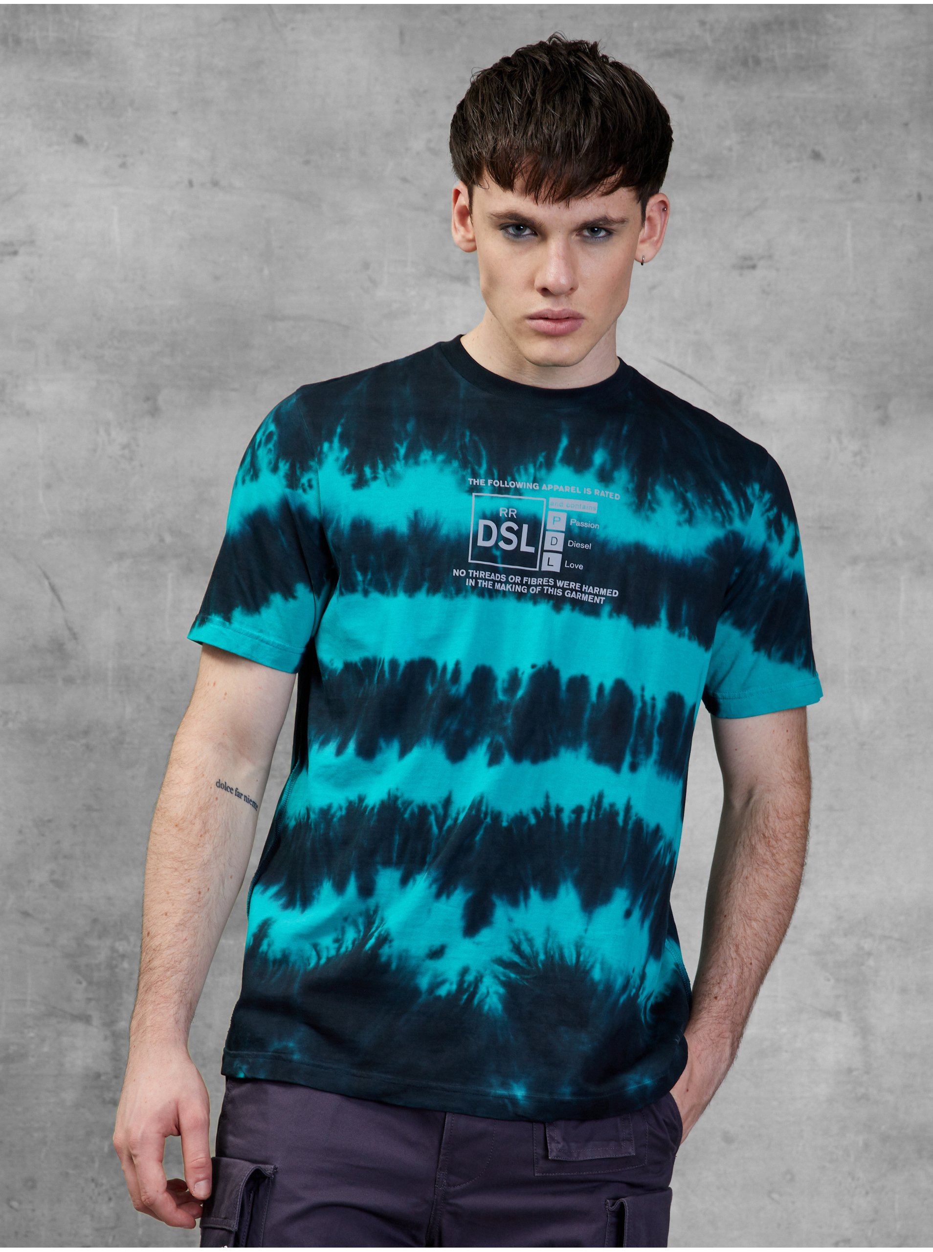 blue-black-men-s-patterned-t-shirt-diesel-men