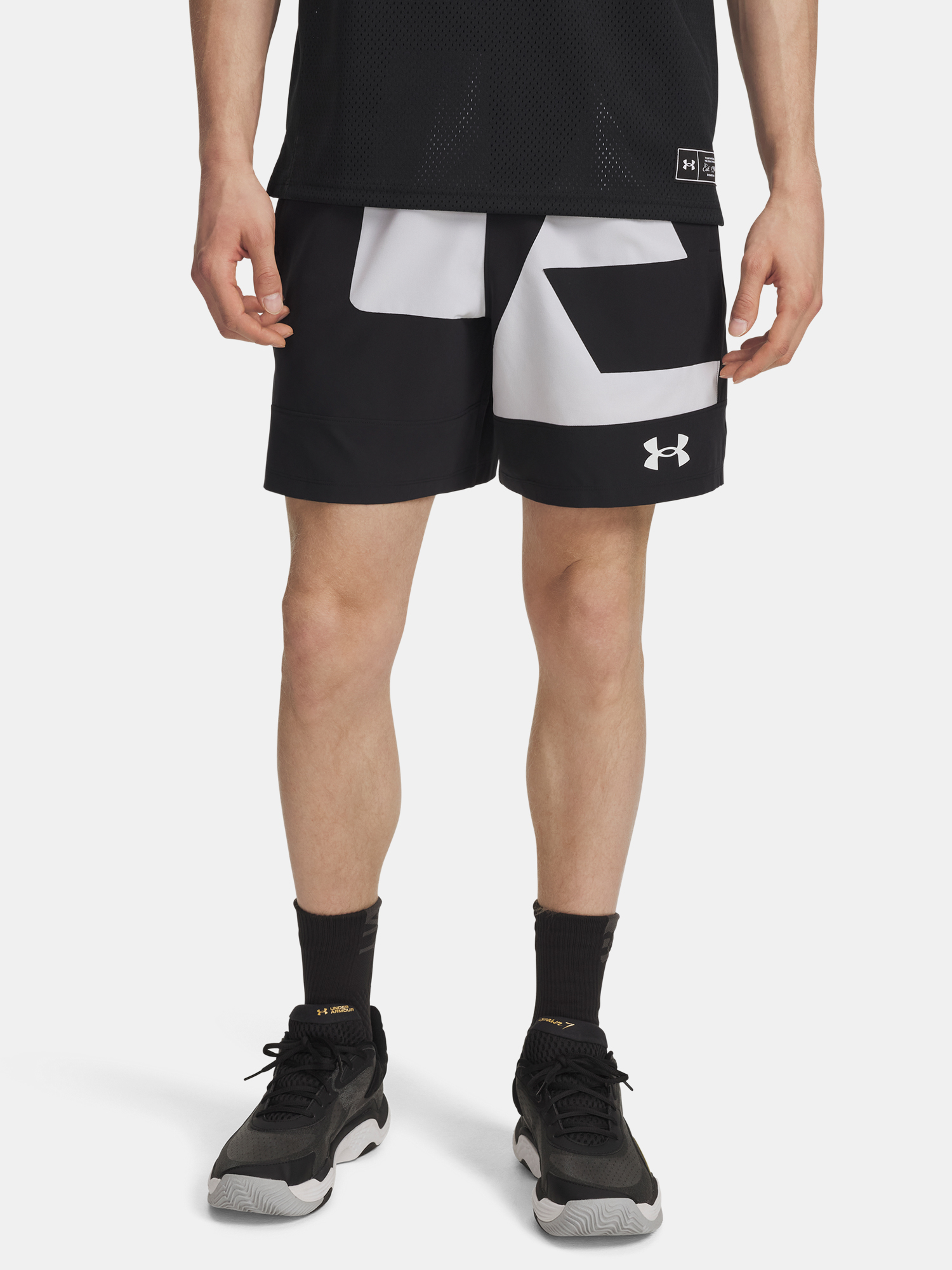 Mens shorts Under Armour UA M Zone 7in Wvn Short Grphc-BLK - Men