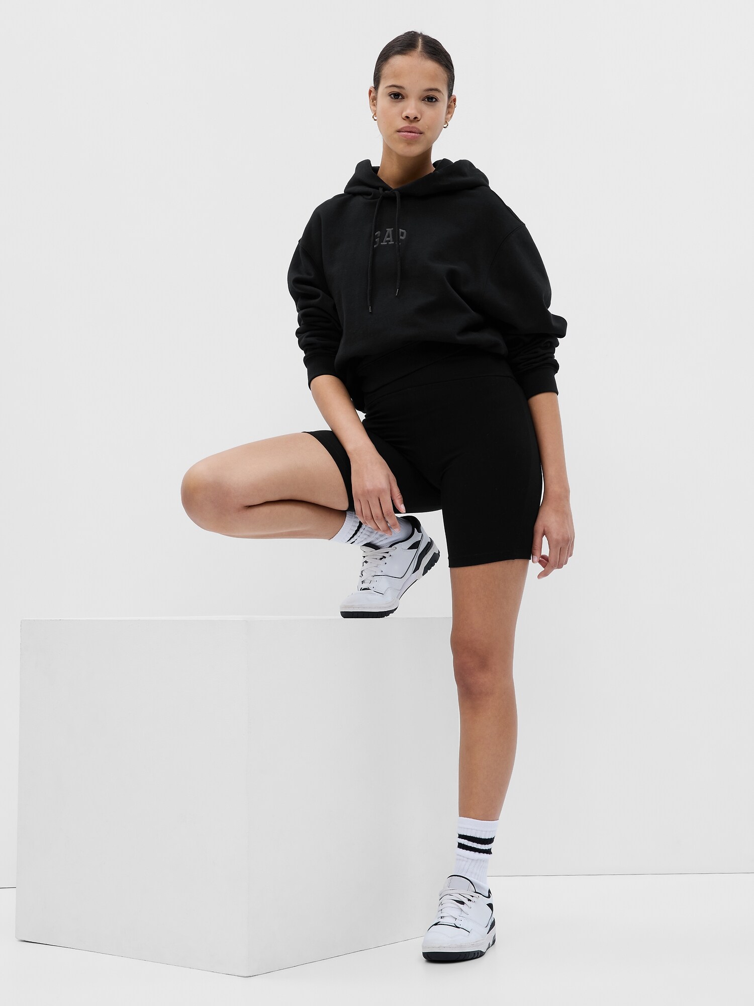 Pantaloni scurti pentru femei GAP - negru