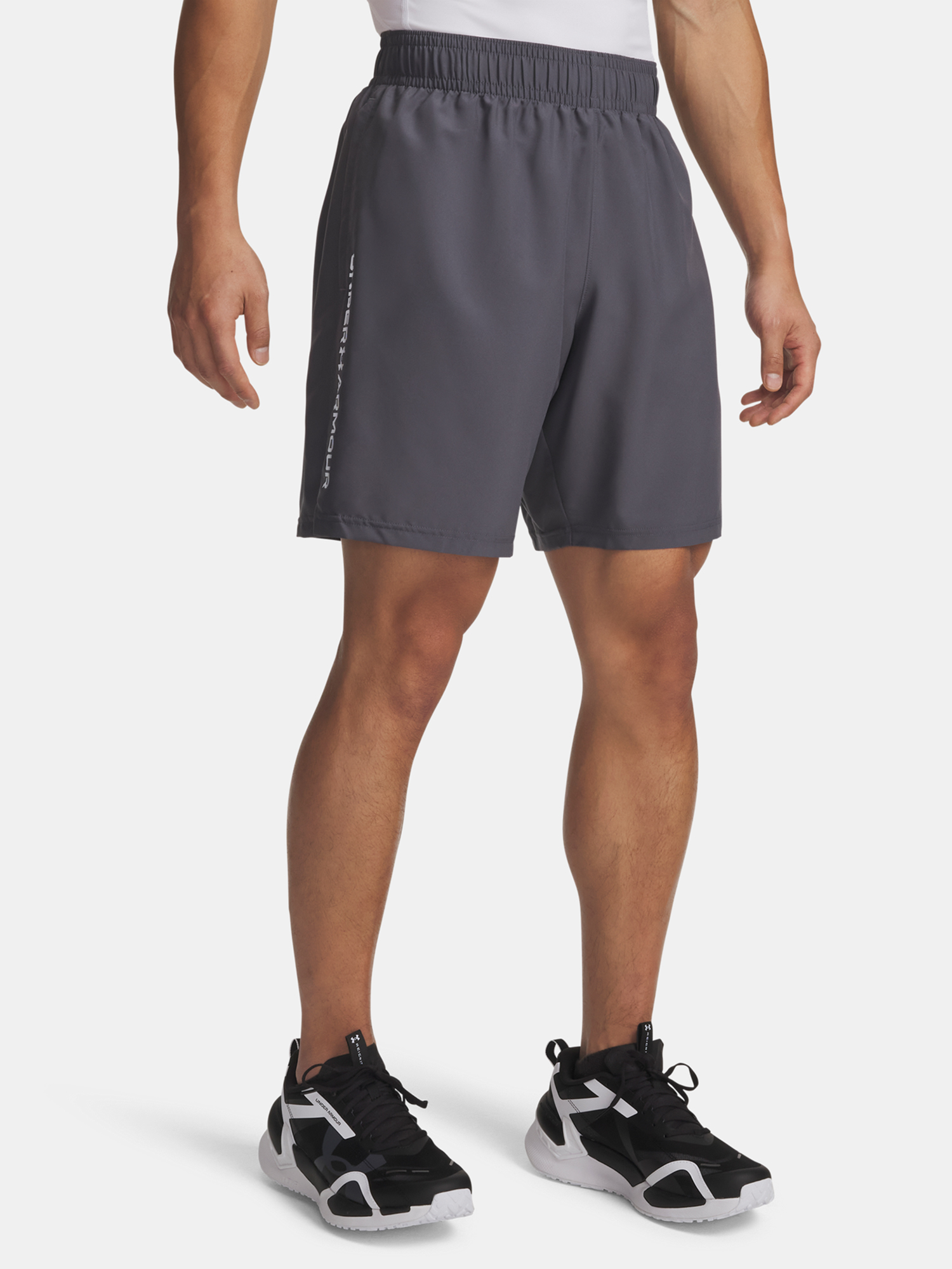 Šedé pánske kraťasy Under Armour UA Woven Wdmk