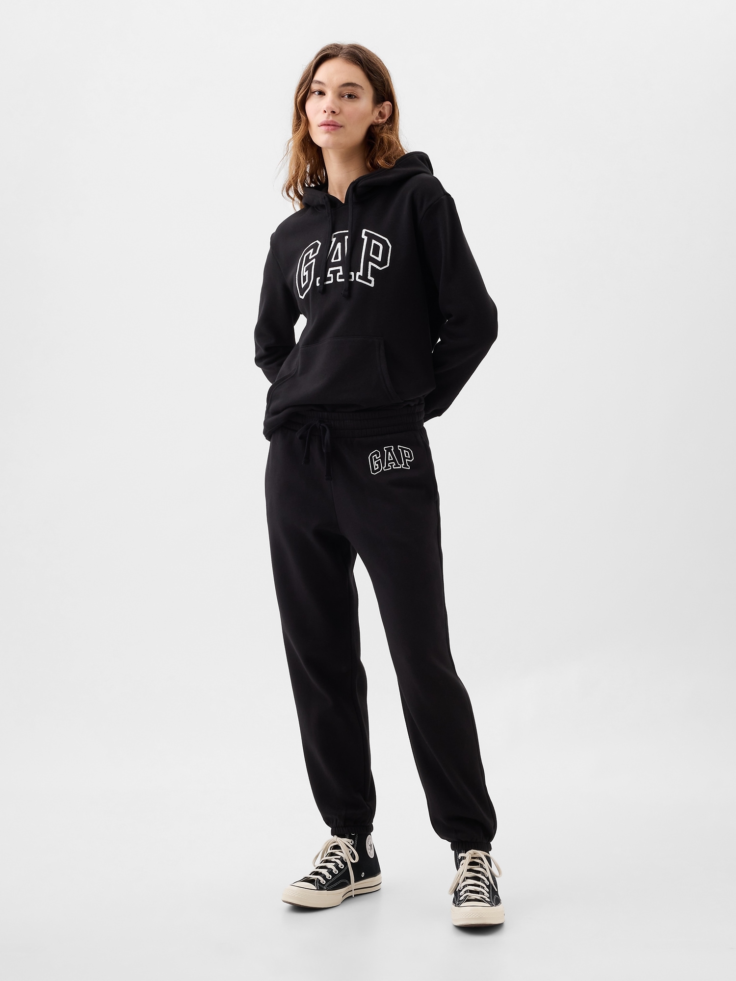 Pantaloni sport pentru femei GAP - negru