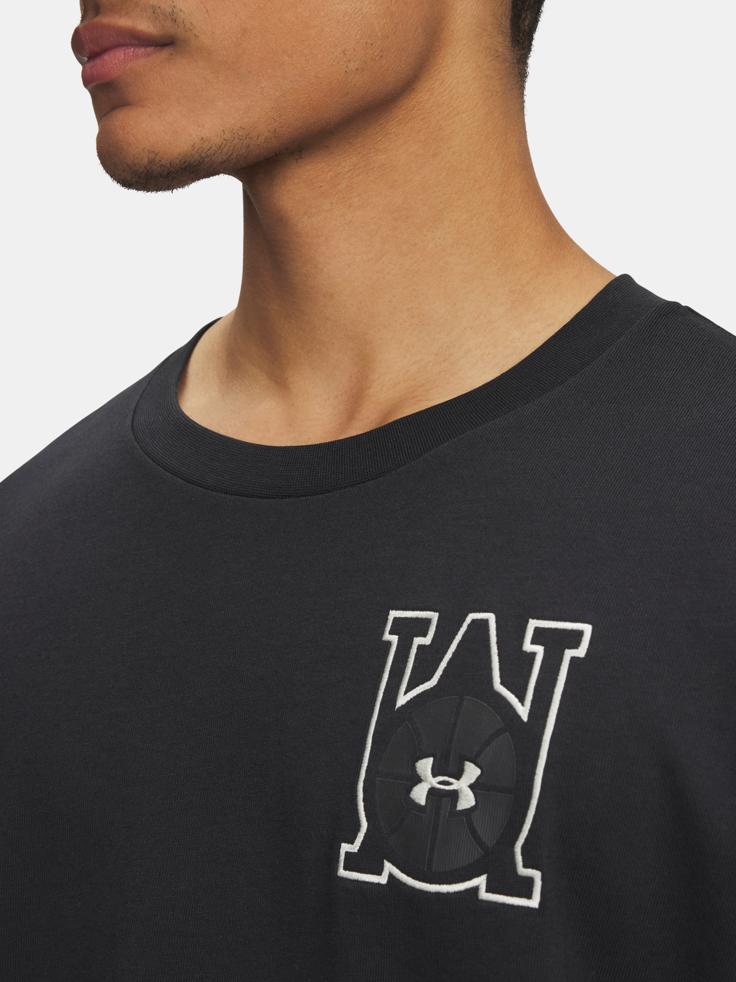 Men's T-shirt Under Armour UA M HWT OS Hoops Courtside-BLK - Men's