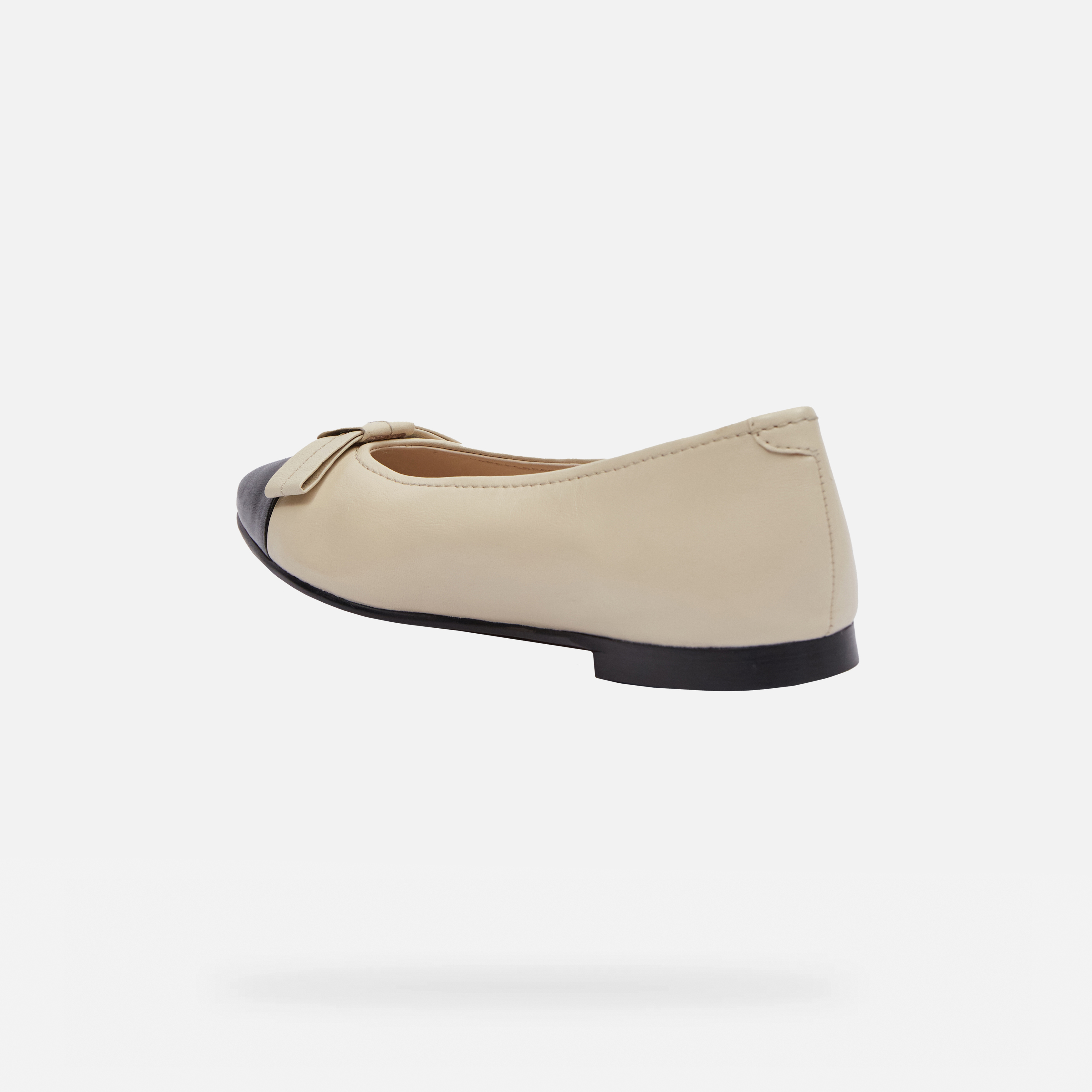 Cream women's ballet flats Geox Millianee - Women's