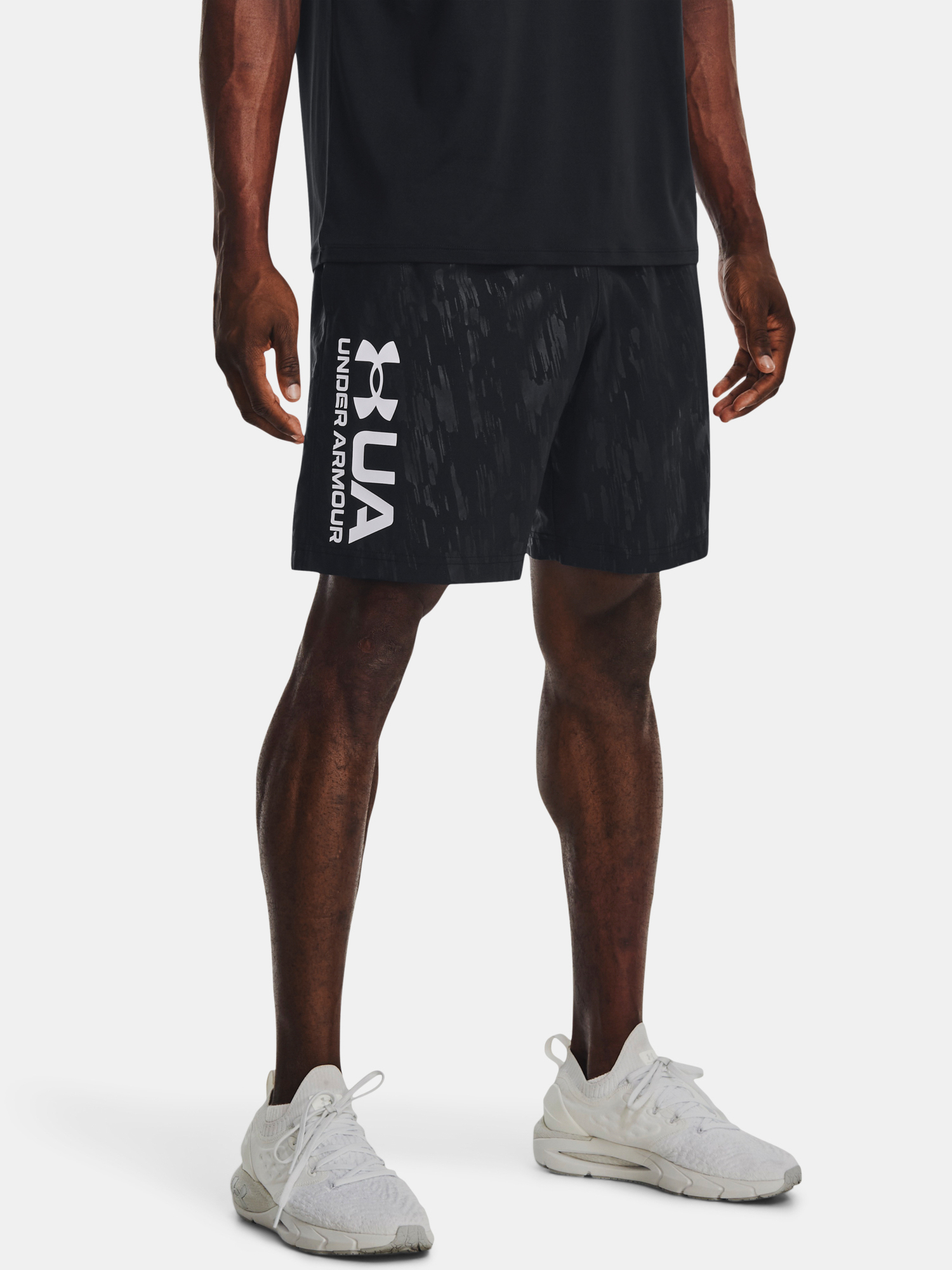 Under Armour Shorts UA Woven Emboss Shorts-BLK - Men's