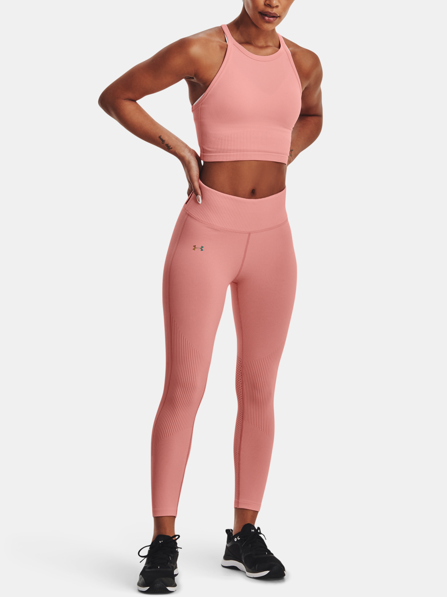 Maiou dama, Under Armour