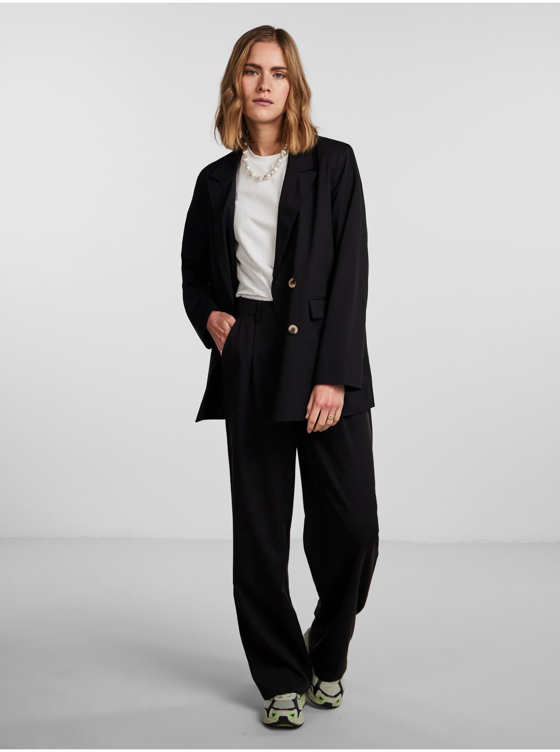 Sacouri si blazere pentru femei Pieces - negru