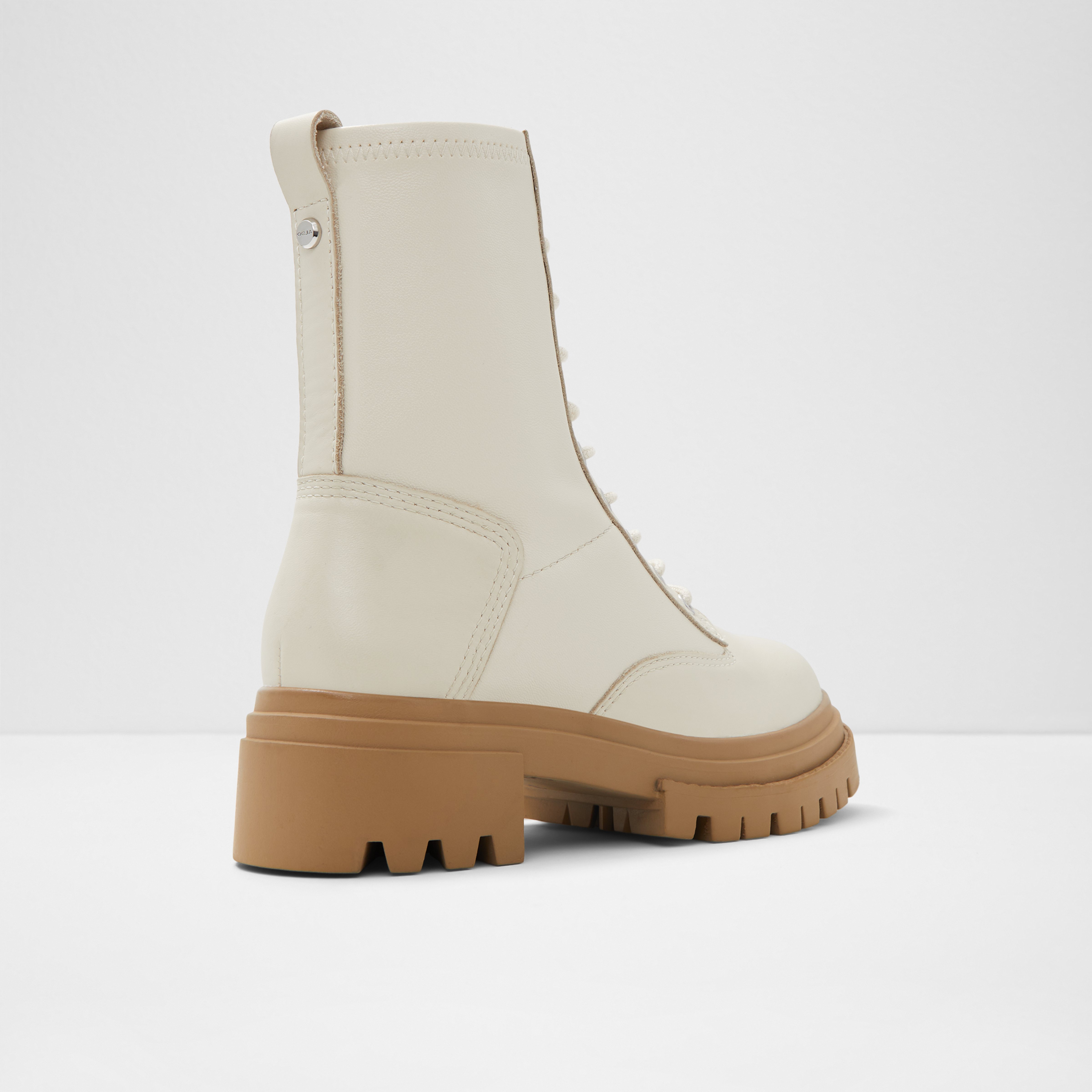 Ghete si botine pentru femei ALDO - crem