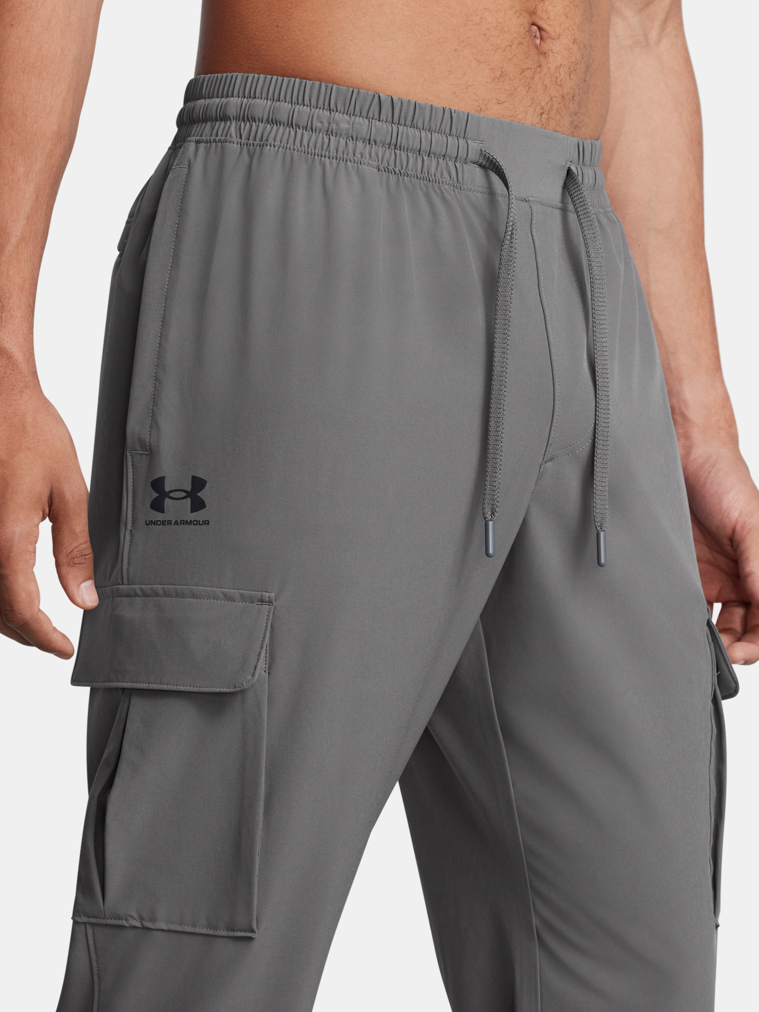 Men's sports pants Under Armour UA Vibe Woven Cargo Pants-GRY - Men's